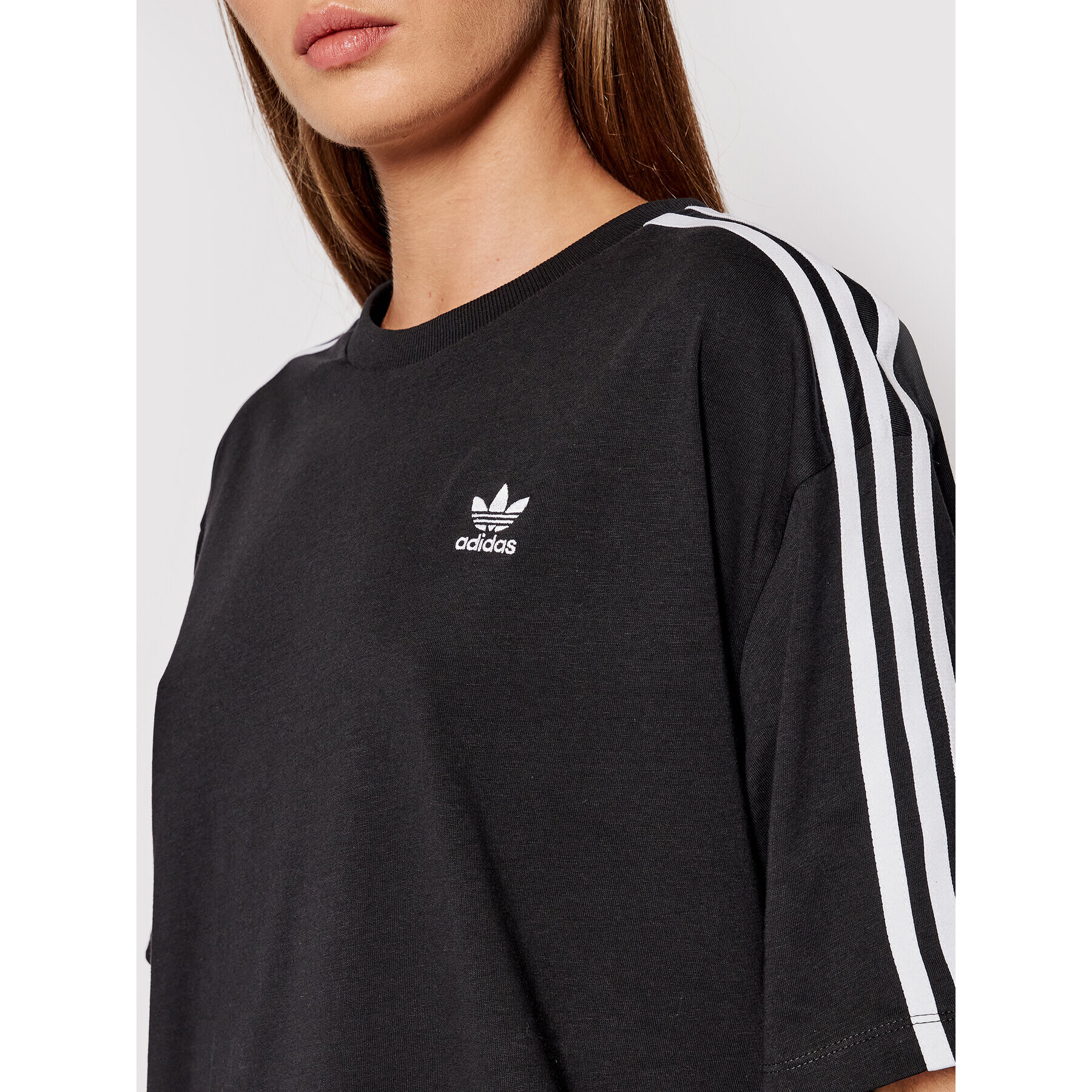 adidas Тишърт adicolor Classics H37795 Черен Oversize - Pepit.bg