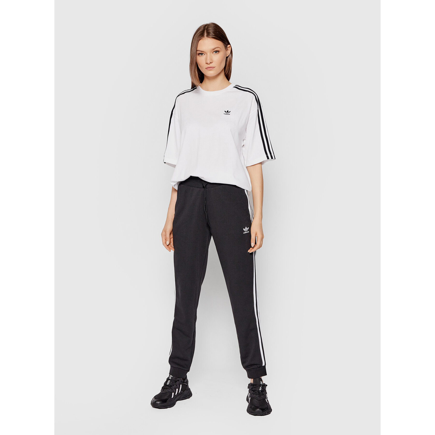 adidas Тишърт adicolor Classics H37796 Бял Oversize - Pepit.bg