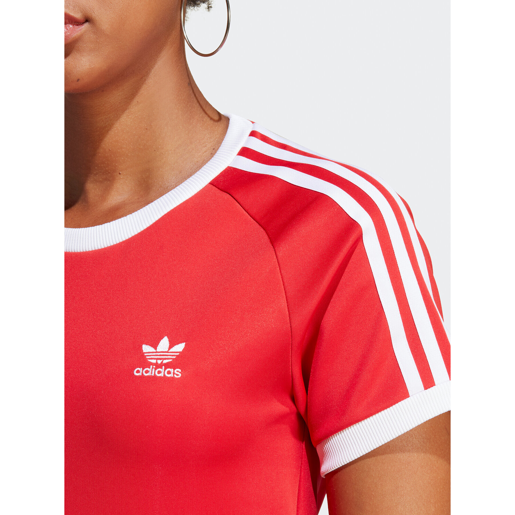 adidas Тишърт adicolor Classics IB7439 Червен Slim Fit - Pepit.bg