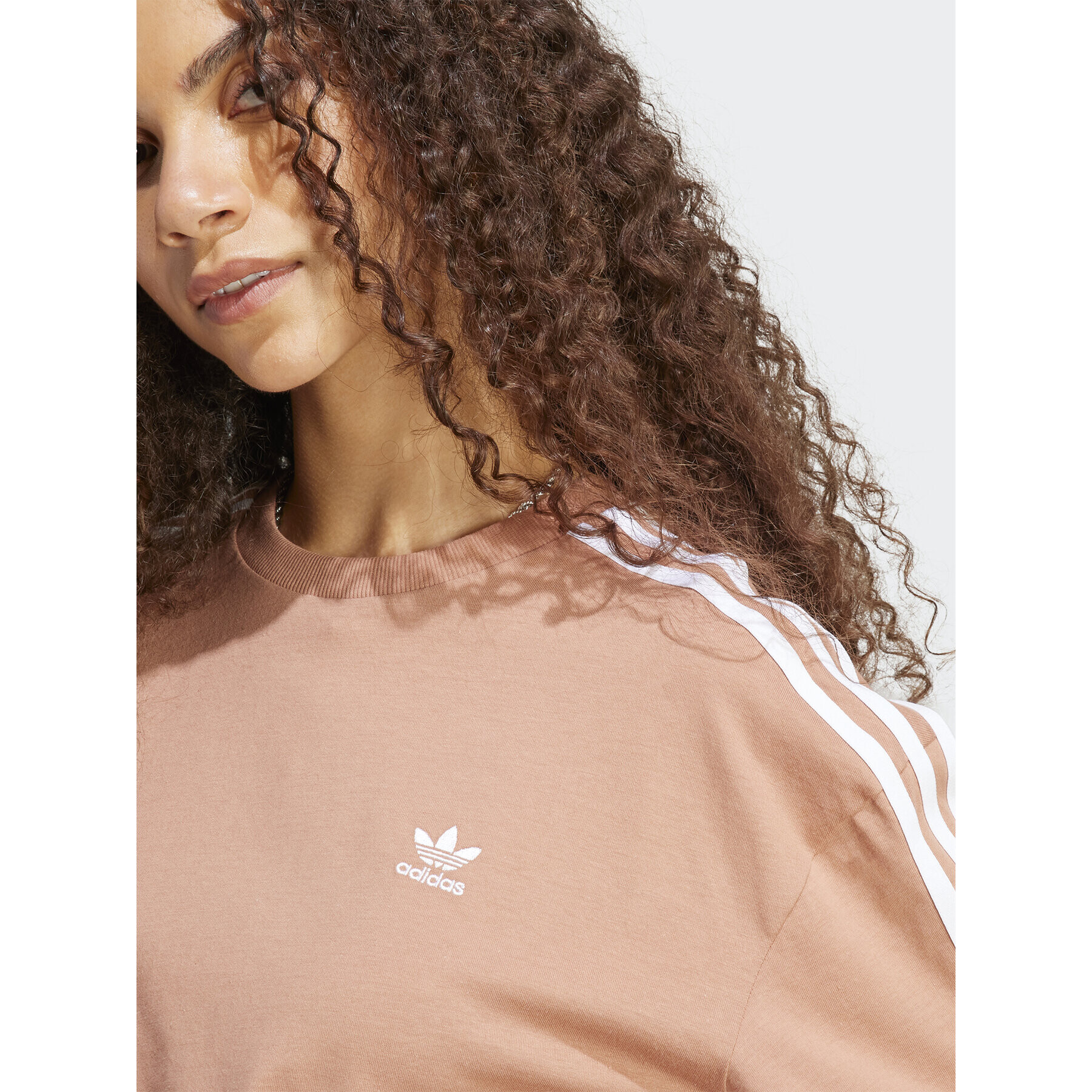 adidas Тишърт Adicolor Classics Oversized T-Shirt IB7450 Кафяв Relaxed Fit - Pepit.bg