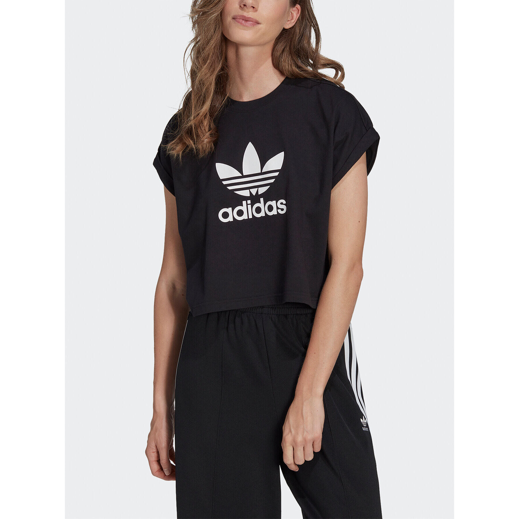 adidas Тишърт Adicolor Classics Short Trefoil T-Shirt IB1406 Черен Oversize - Pepit.bg