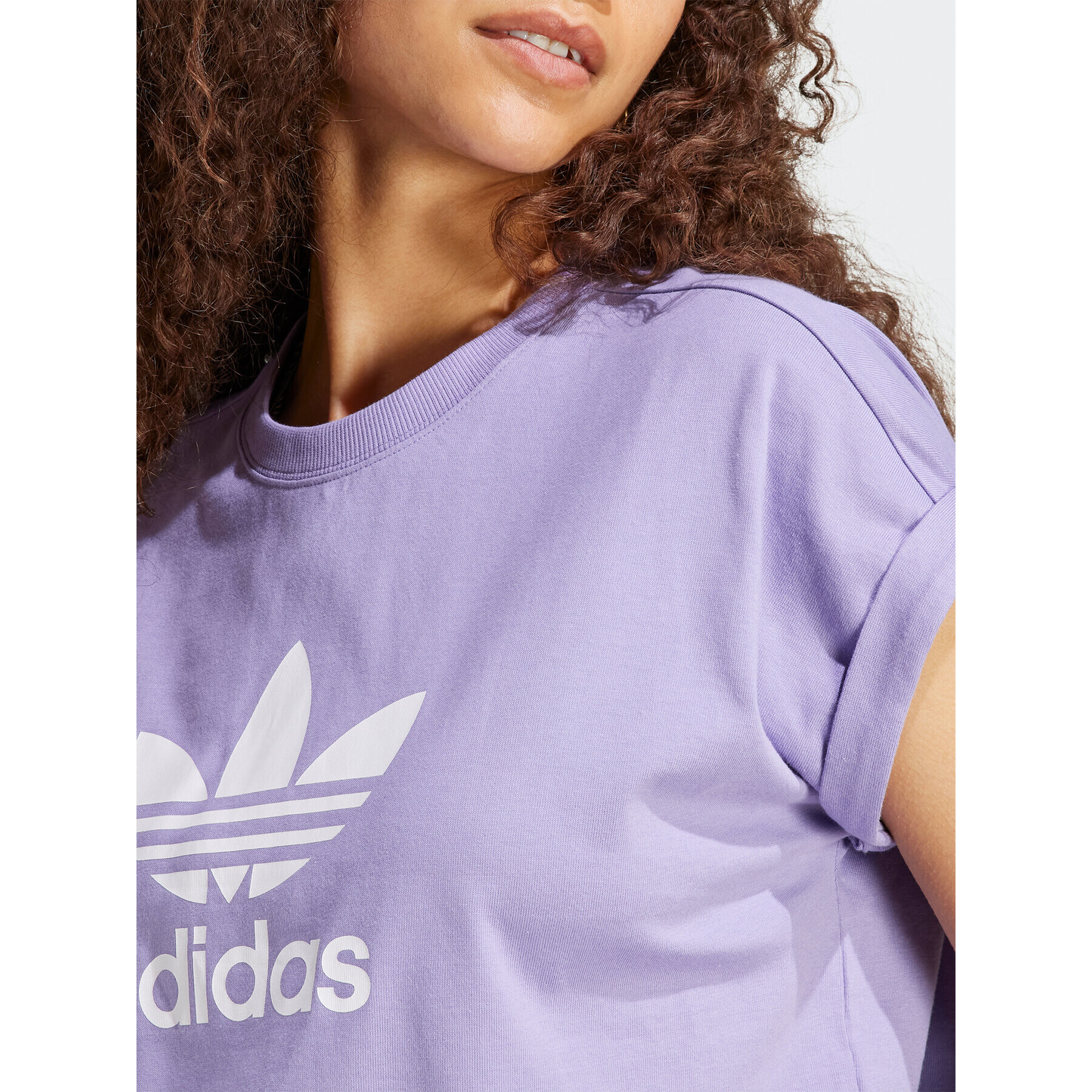 adidas Тишърт Adicolor Classics Short Trefoil T-Shirt IC5468 Виолетов Oversize - Pepit.bg