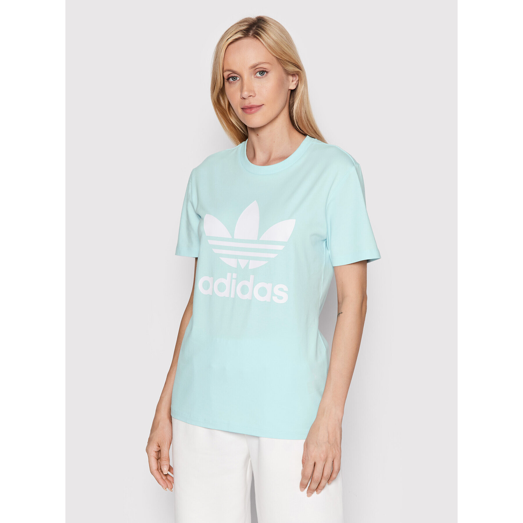 adidas Тишърт adicolor Classics Trefoil HK9638 Син Regular Fit - Pepit.bg