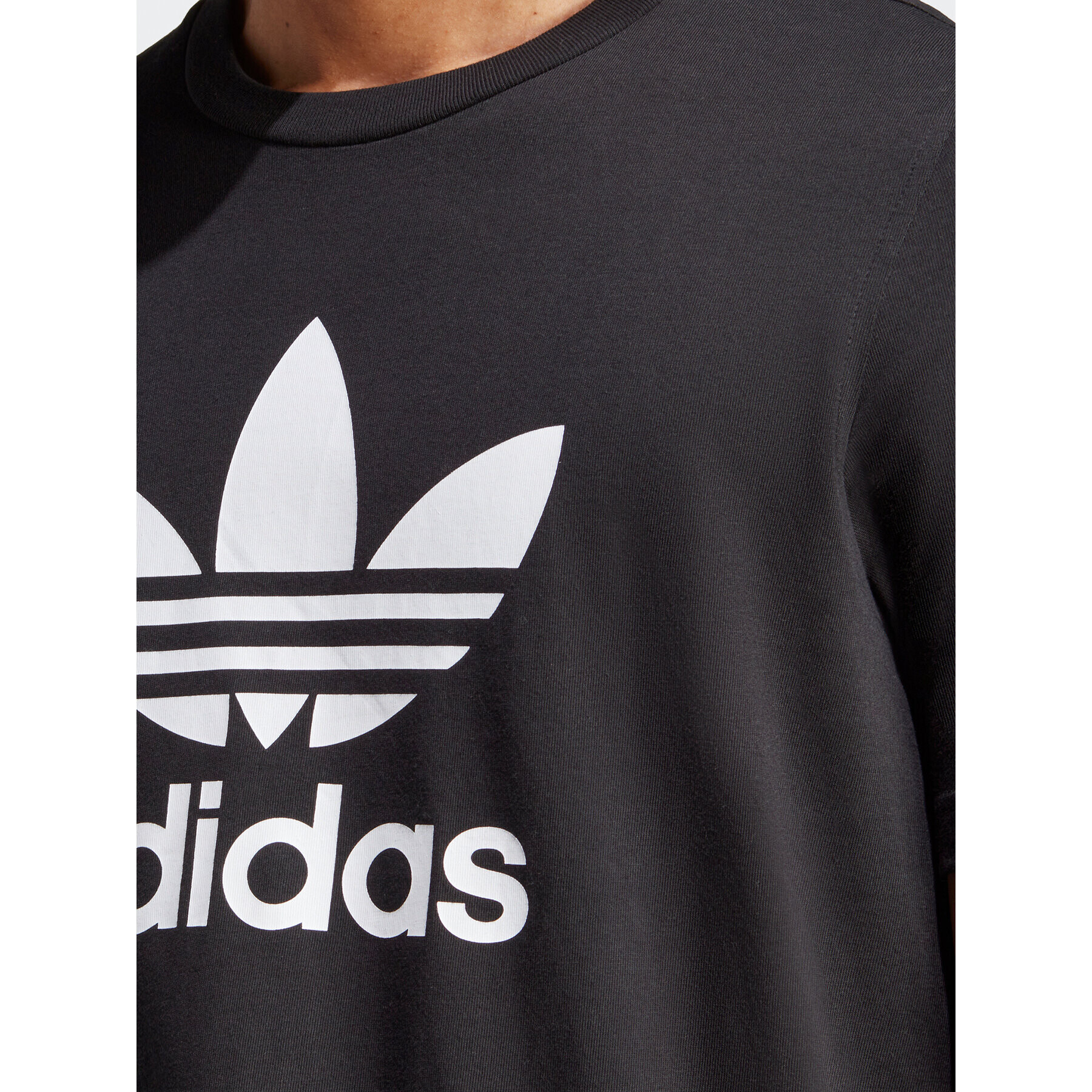 adidas Тишърт Adicolor Classics Trefoil T-Shirt IA4815 Черен Regular Fit - Pepit.bg