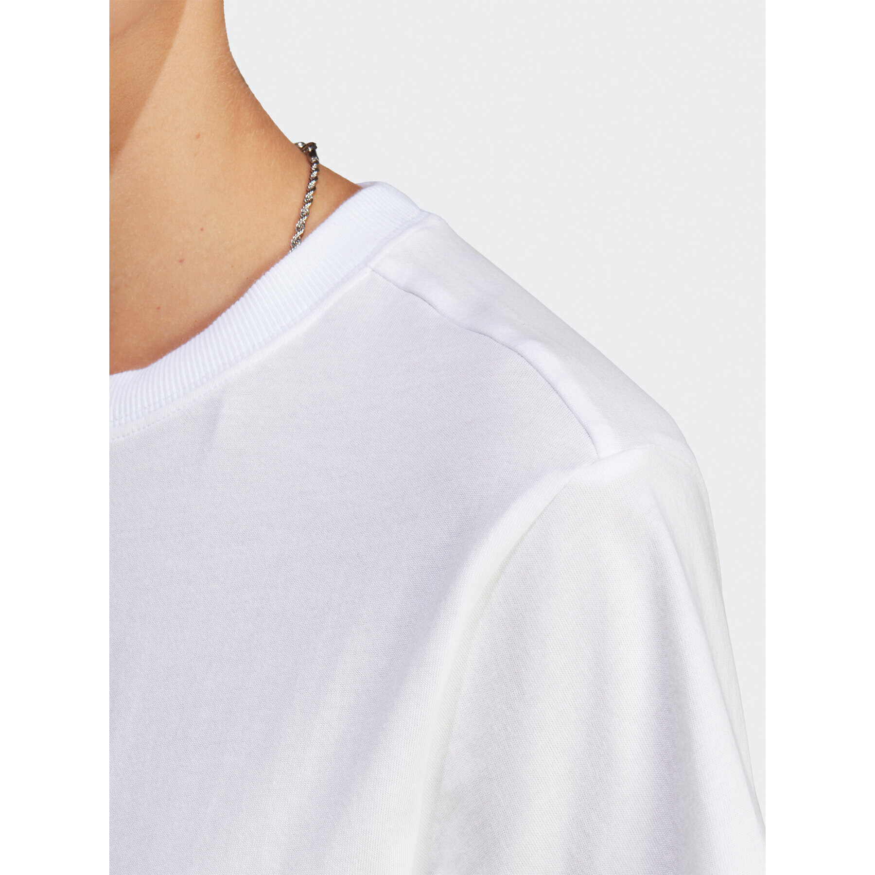 adidas Тишърт Adicolor Essentials Regular T-Shirt IC1831 Бял Regular Fit - Pepit.bg