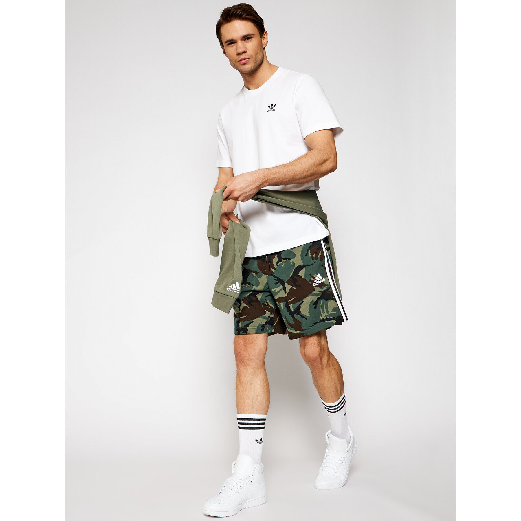 adidas Тишърт adicolor Essentials Trefoil GN3415 Бял Regular Fit - Pepit.bg
