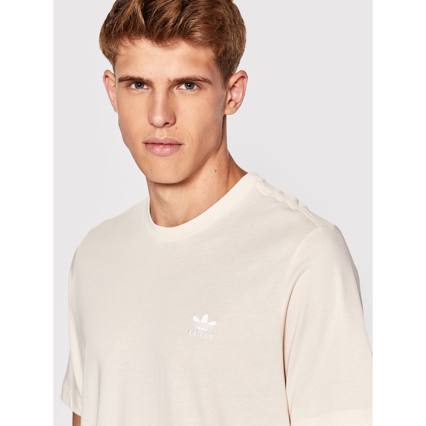 adidas Тишърт adicolor Essentials Trefoil HE7194 Бежов Regular Fit - Pepit.bg