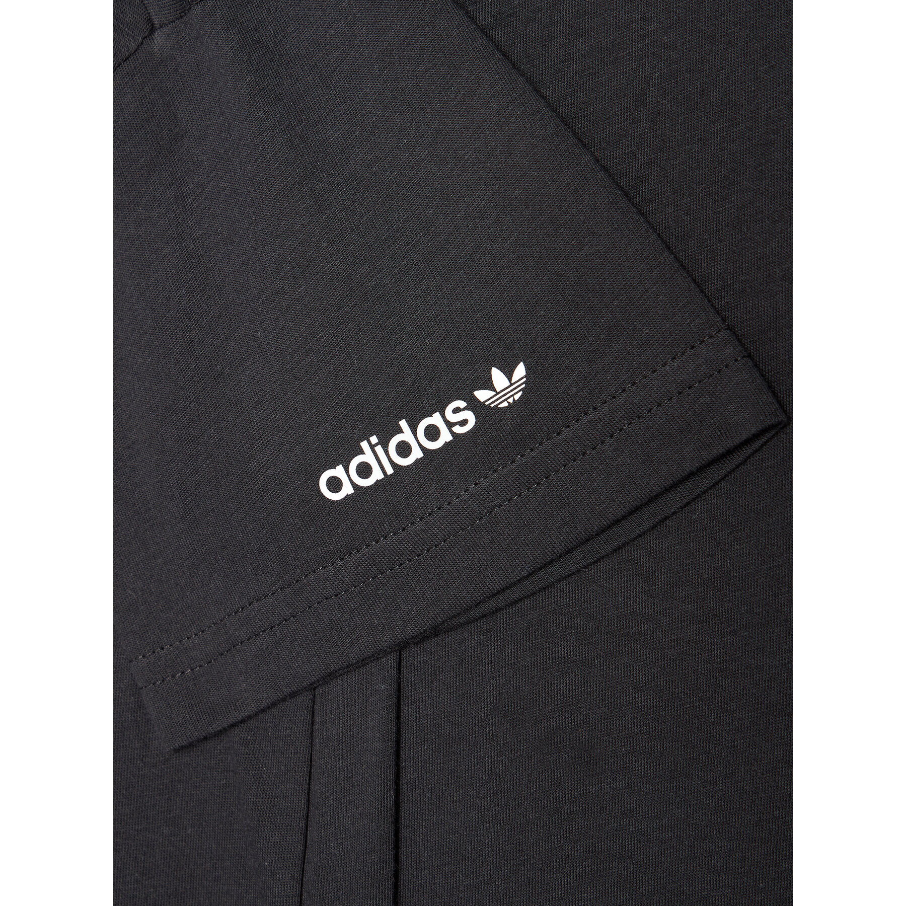 adidas Тишърт adicolor H32346 Черен Regular Fit - Pepit.bg