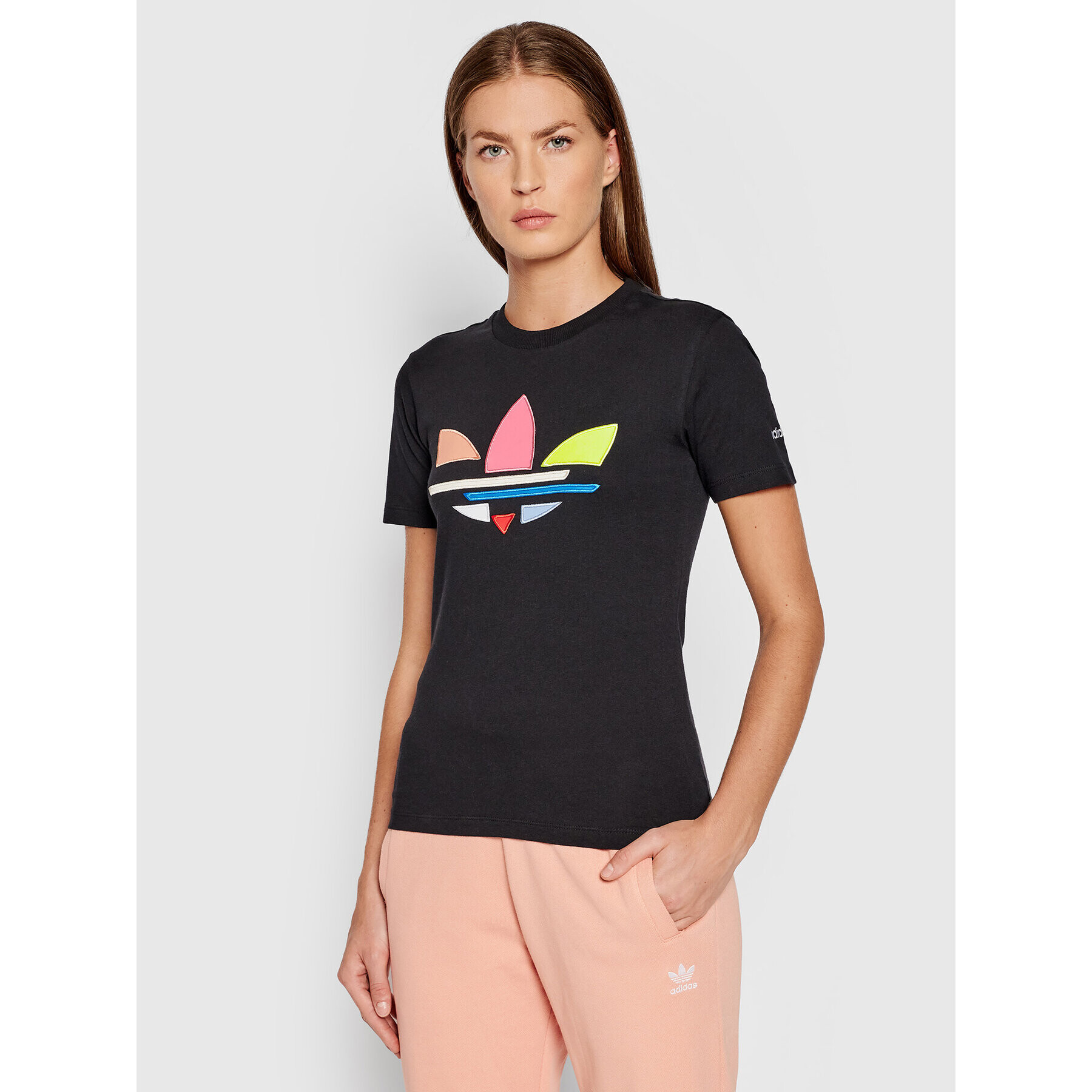 adidas Тишърт adicolor Shattered Trefoil Tee H22859 Черен Regular Fit - Pepit.bg