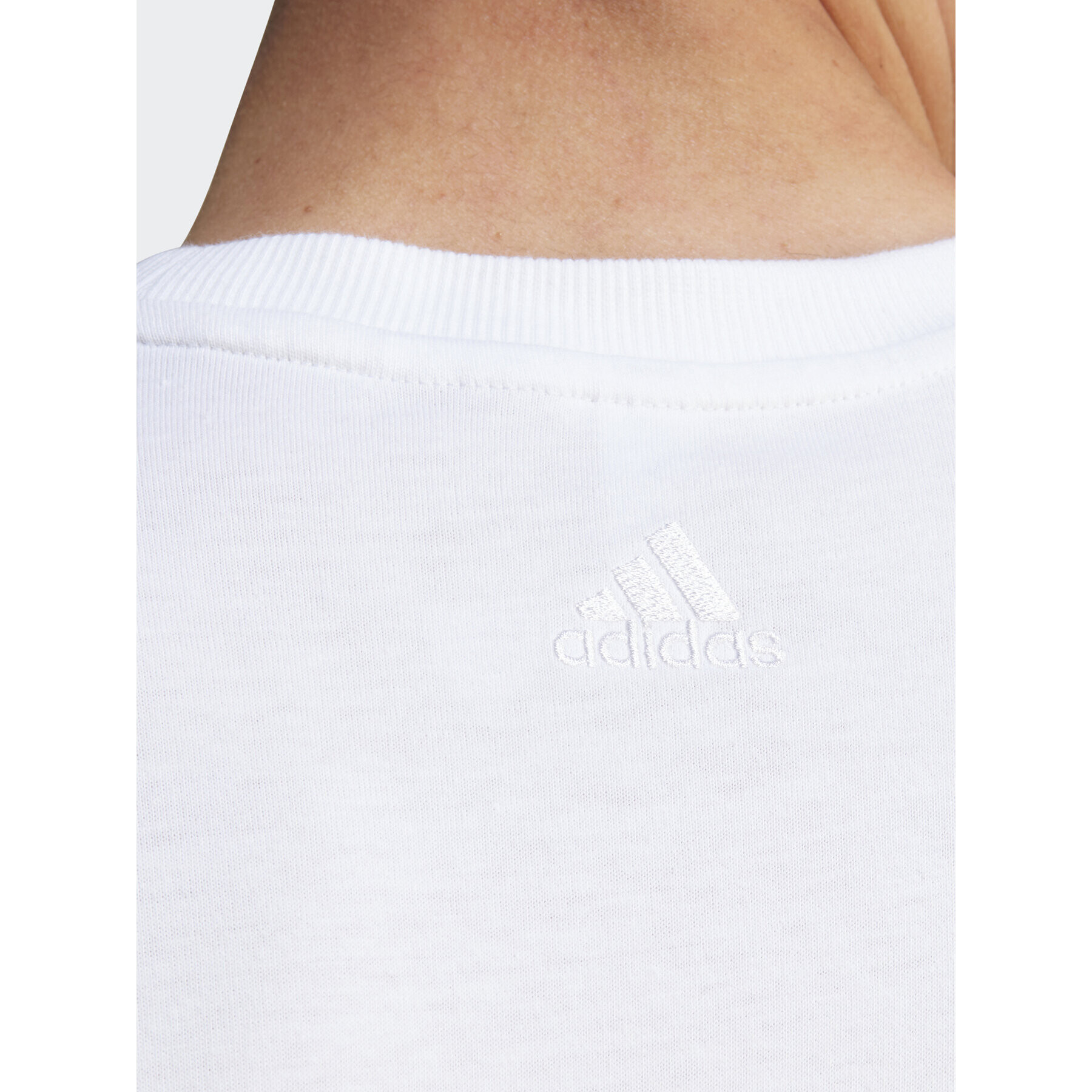 adidas Тишърт All SZN Graphic T-Shirt IC9821 Бял Loose Fit - Pepit.bg