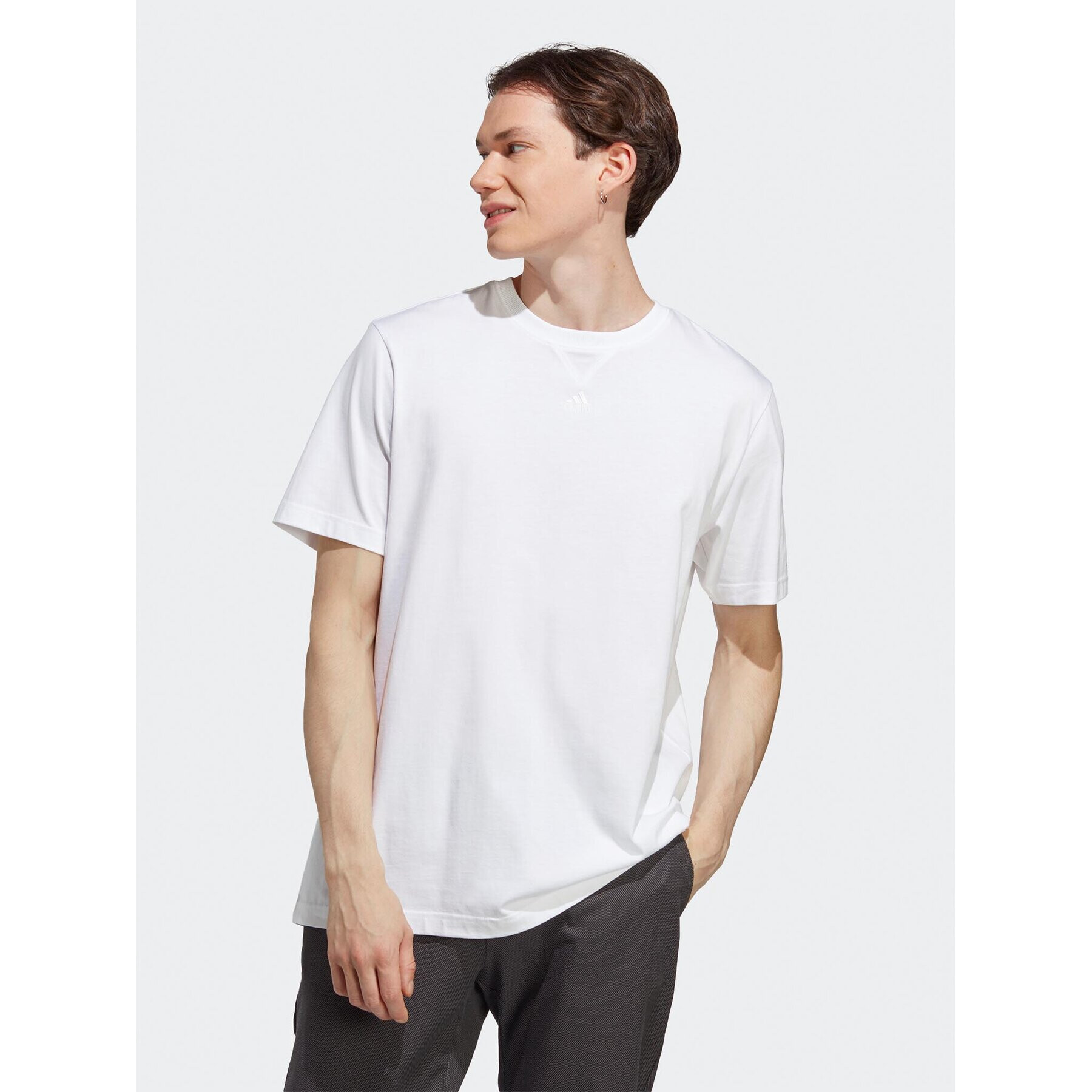 adidas Тишърт ALL SZN IC9788 Бял Loose Fit - Pepit.bg