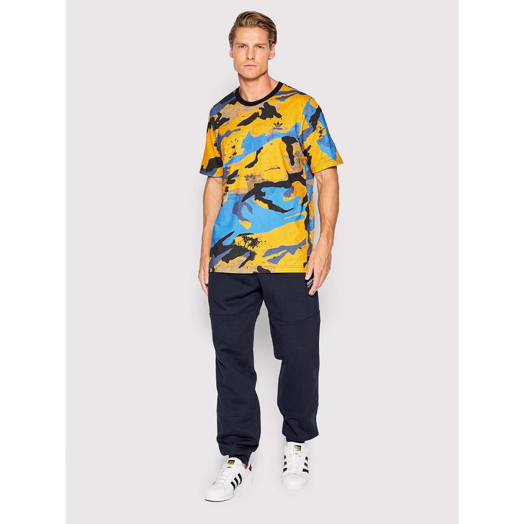 adidas Тишърт Camo Series Allover Print HK2801 Цветен Regular Fit - Pepit.bg