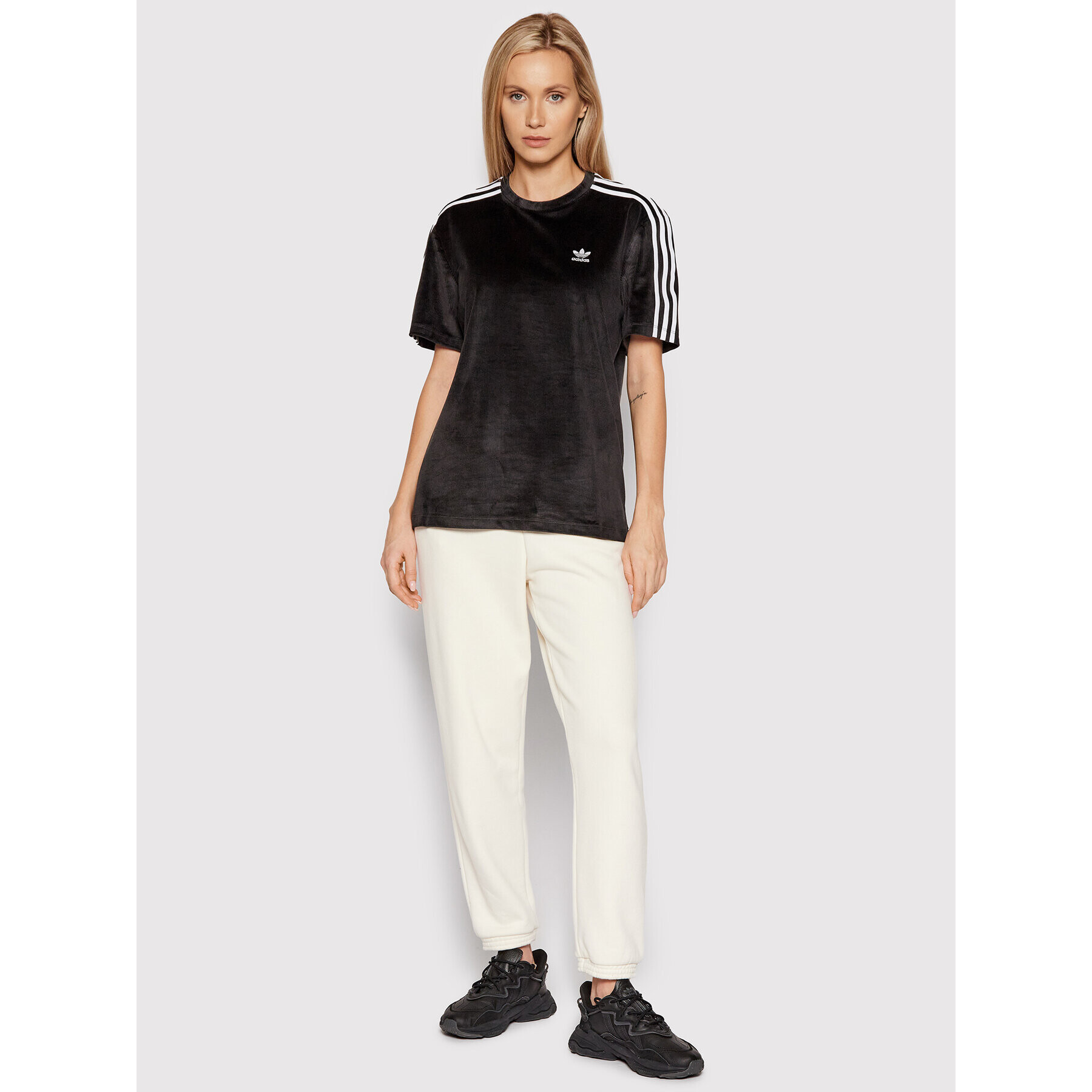 adidas Тишърт Corded Tee H37841 Черен Relaxed Fit - Pepit.bg