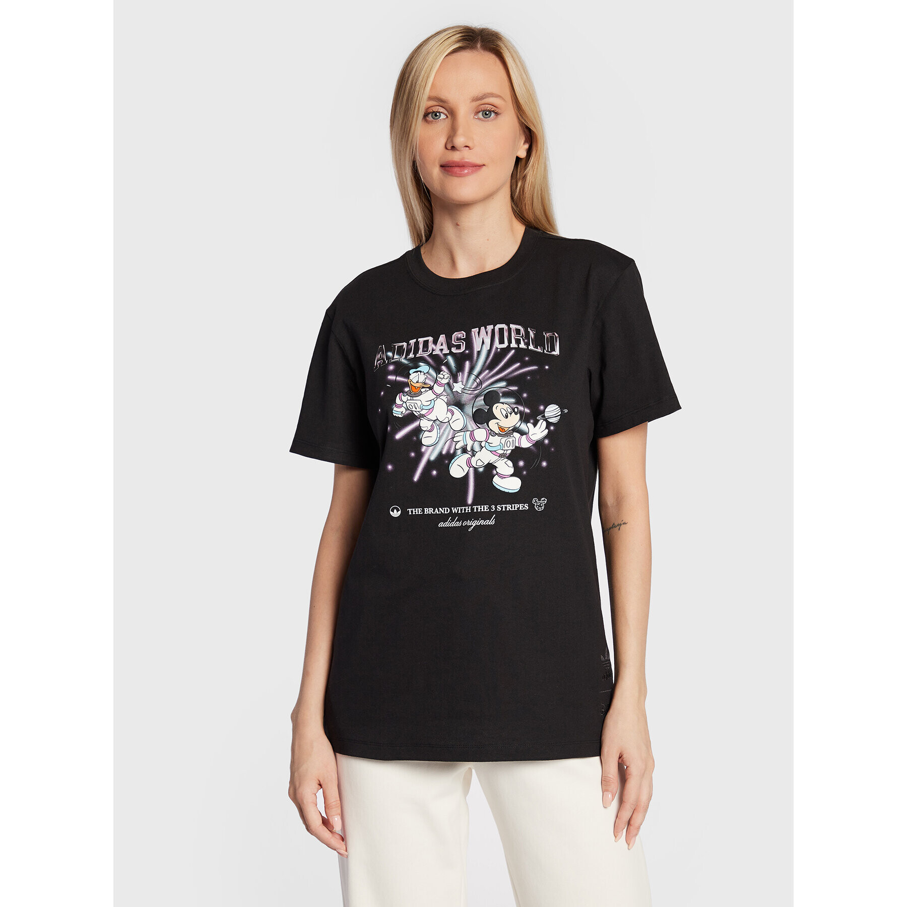 adidas Тишърт Disney Graphic HL9050 Черен Regular Fit - Pepit.bg