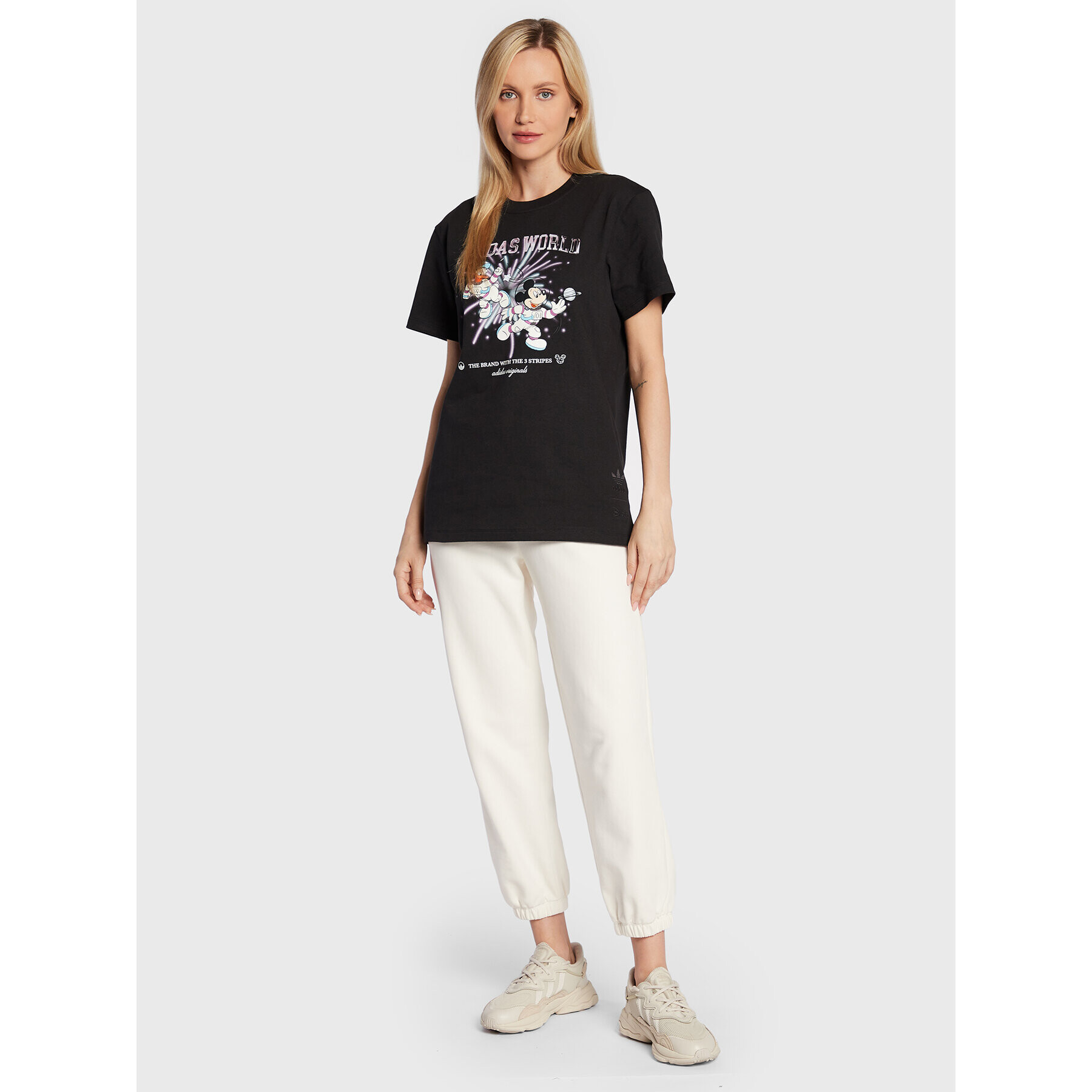 adidas Тишърт Disney Graphic HL9050 Черен Regular Fit - Pepit.bg