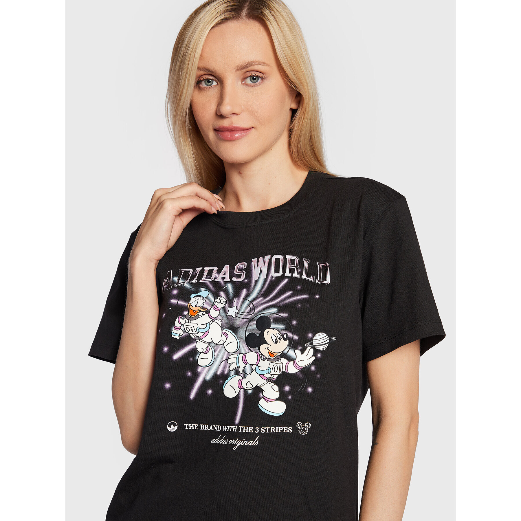 adidas Тишърт Disney Graphic HL9050 Черен Regular Fit - Pepit.bg