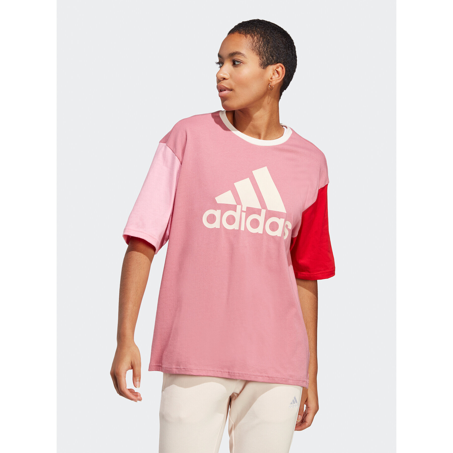 adidas Тишърт Essentials Big Logo Boyfriend T-Shirt IC9857 Розов Loose Fit - Pepit.bg