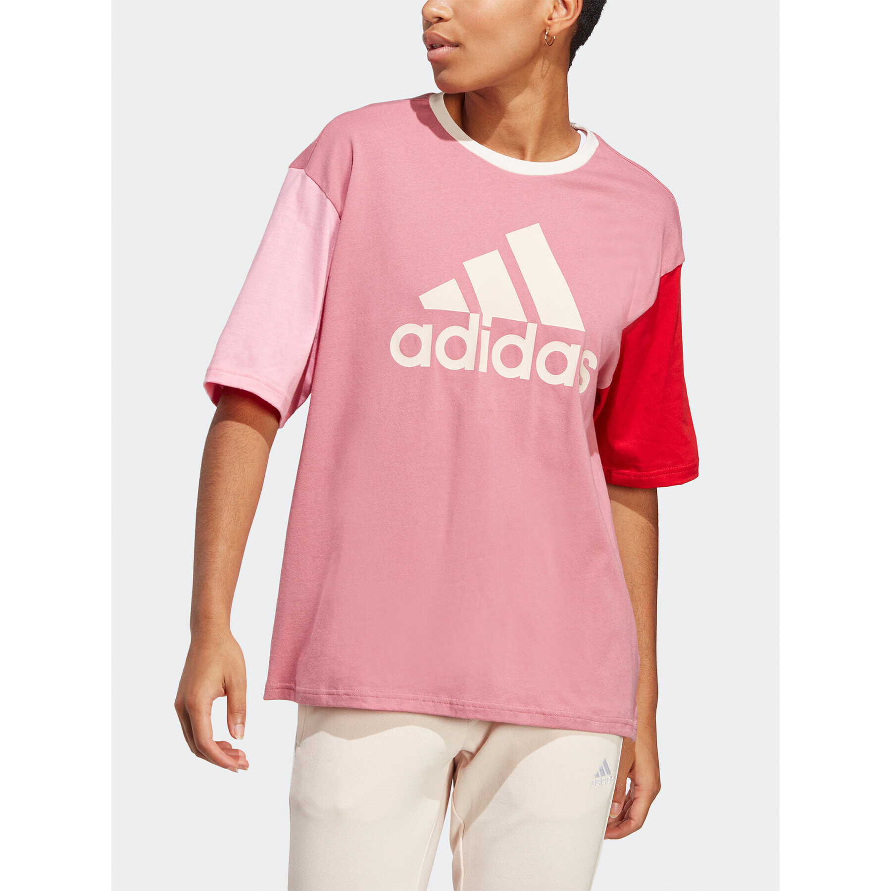 adidas Тишърт Essentials Big Logo Boyfriend T-Shirt IC9857 Розов Loose Fit - Pepit.bg