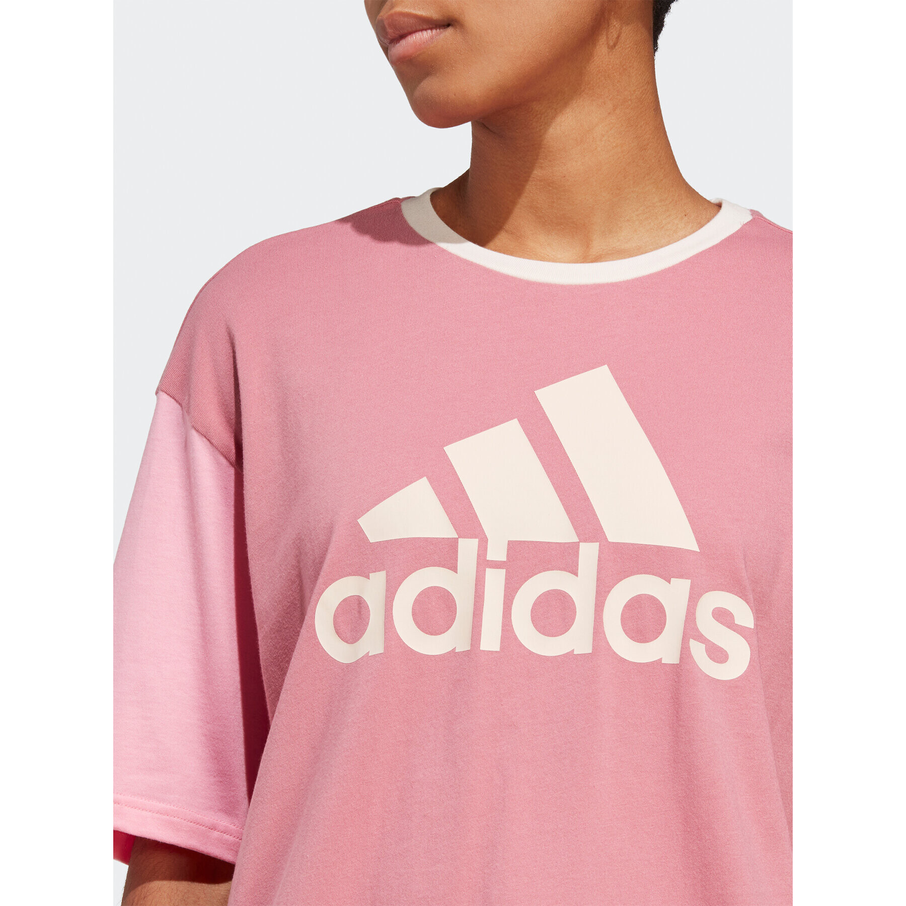 adidas Тишърт Essentials Big Logo Boyfriend T-Shirt IC9857 Розов Loose Fit - Pepit.bg