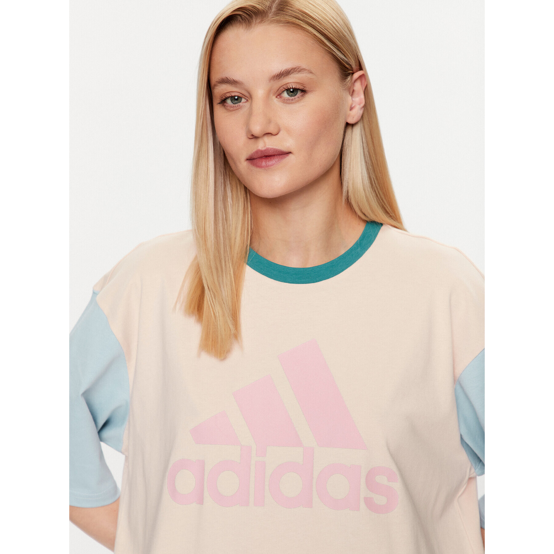 adidas Тишърт Essentials Big Logo Boyfriend T-Shirt IL3333 Розов Loose Fit - Pepit.bg