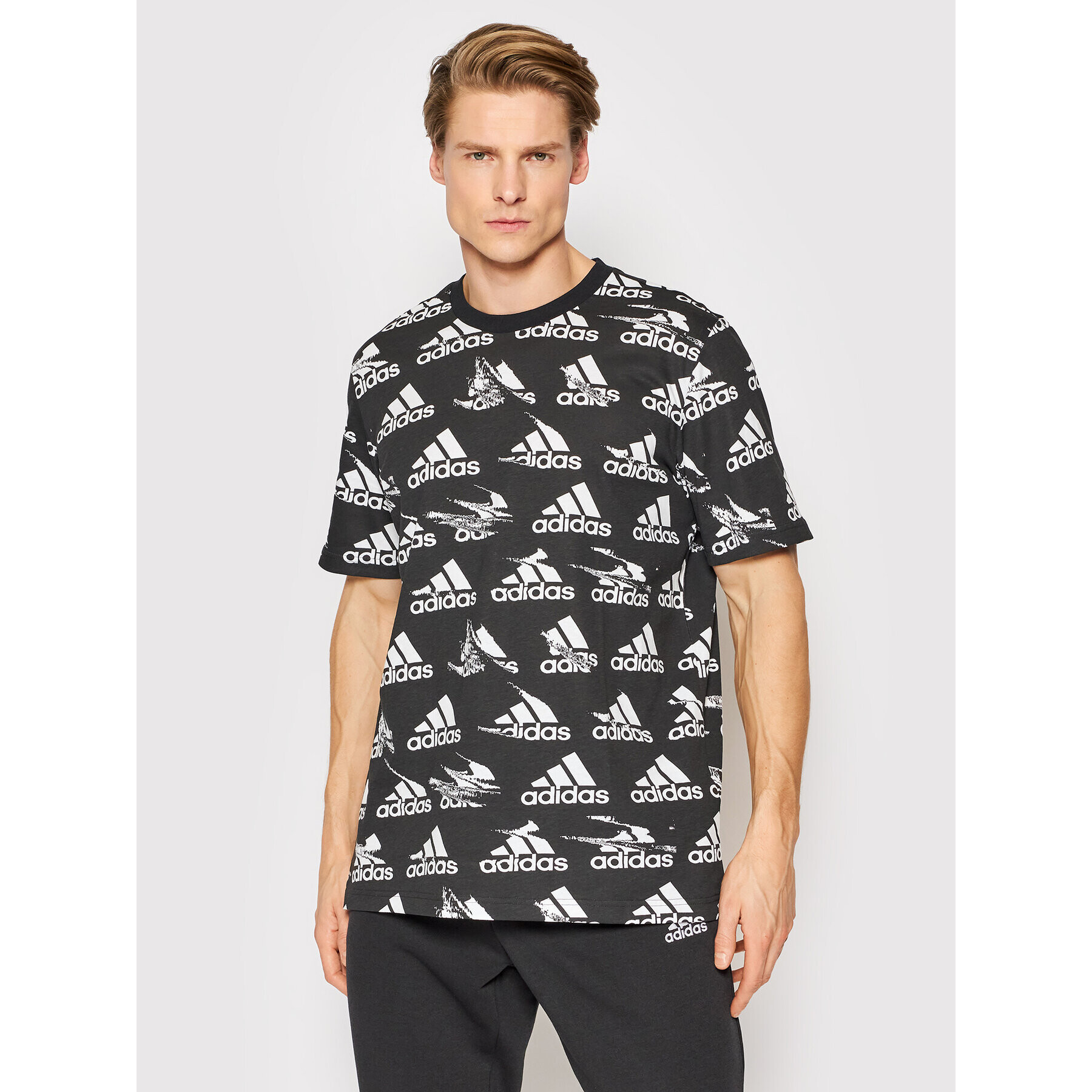 adidas Тишърт Essentials Brandlove Single HE1788 Черен Regular Fit - Pepit.bg