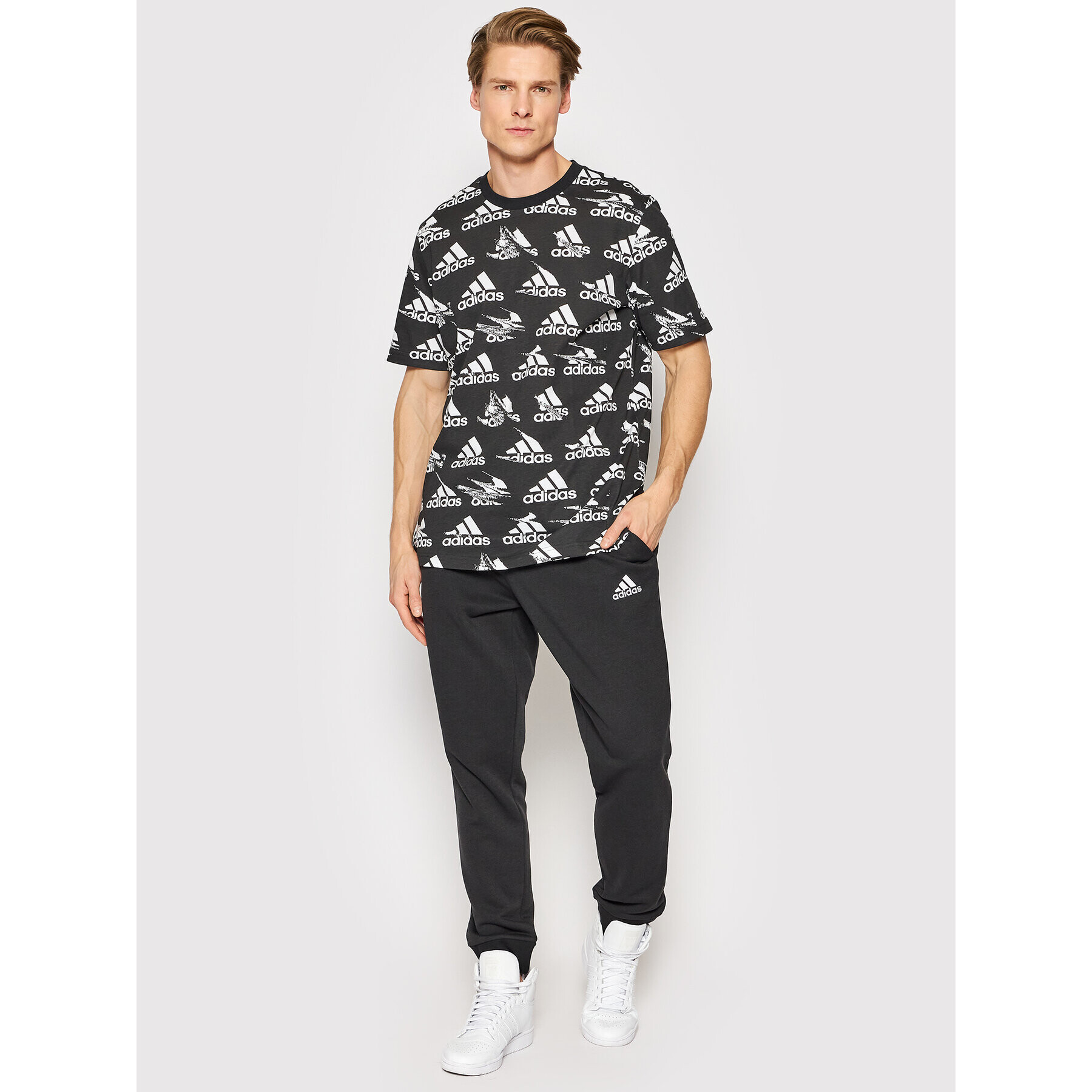 adidas Тишърт Essentials Brandlove Single HE1788 Черен Regular Fit - Pepit.bg