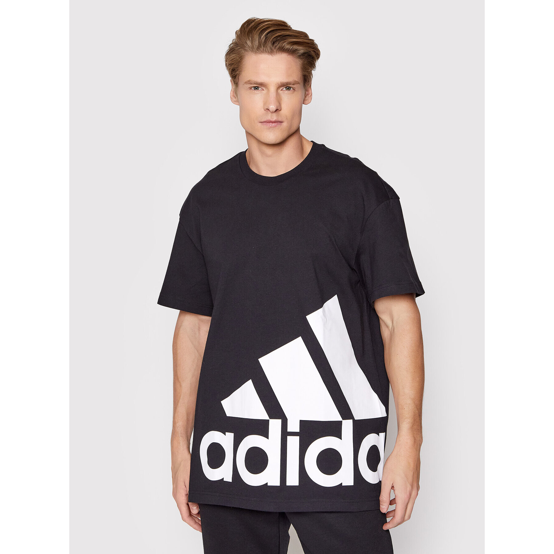 adidas Performance Тишърт Essentials Giant Logo HE1831 Черен Loose Fit - Pepit.bg