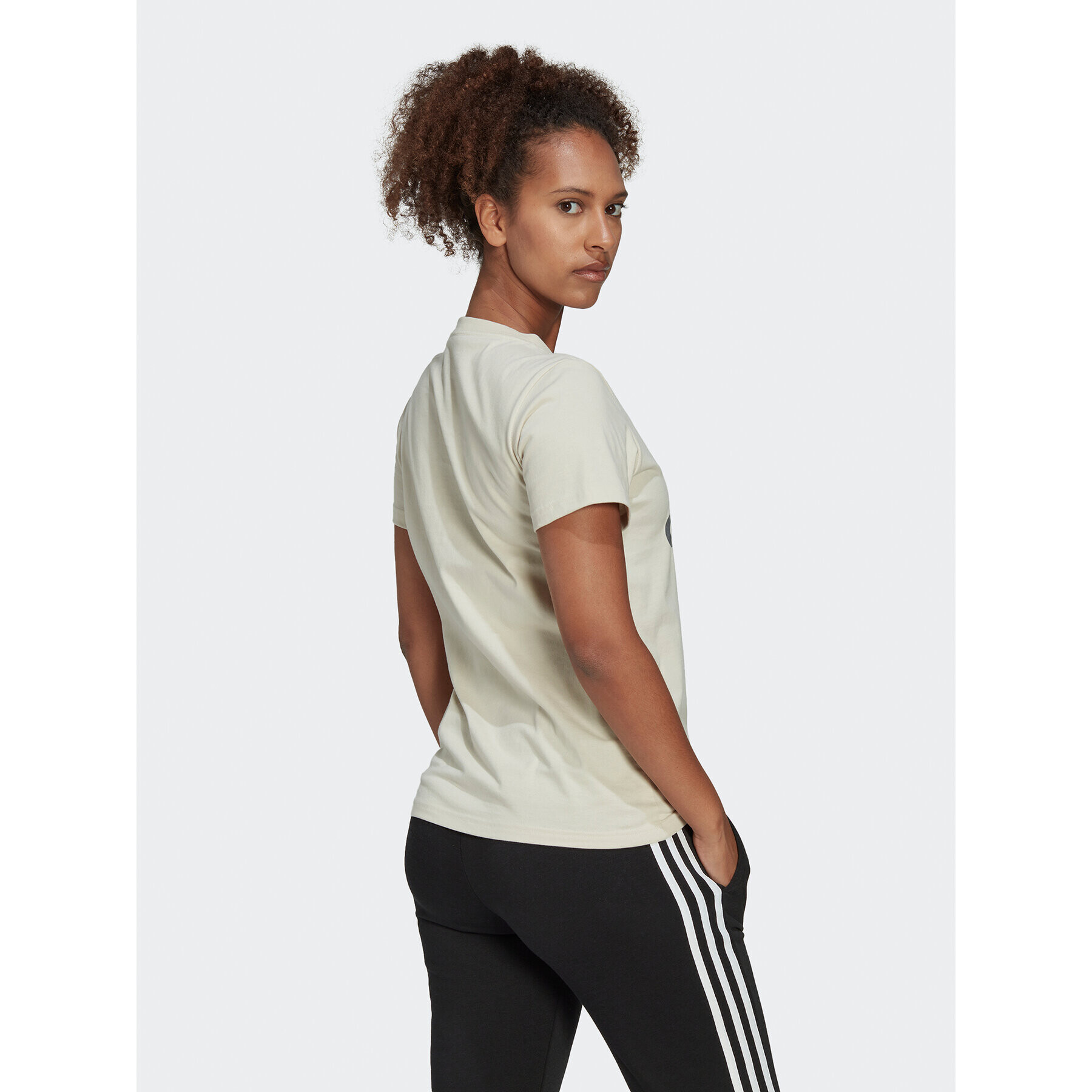 adidas Тишърт Essentials Logo HL2032 Бежов Regular Fit - Pepit.bg