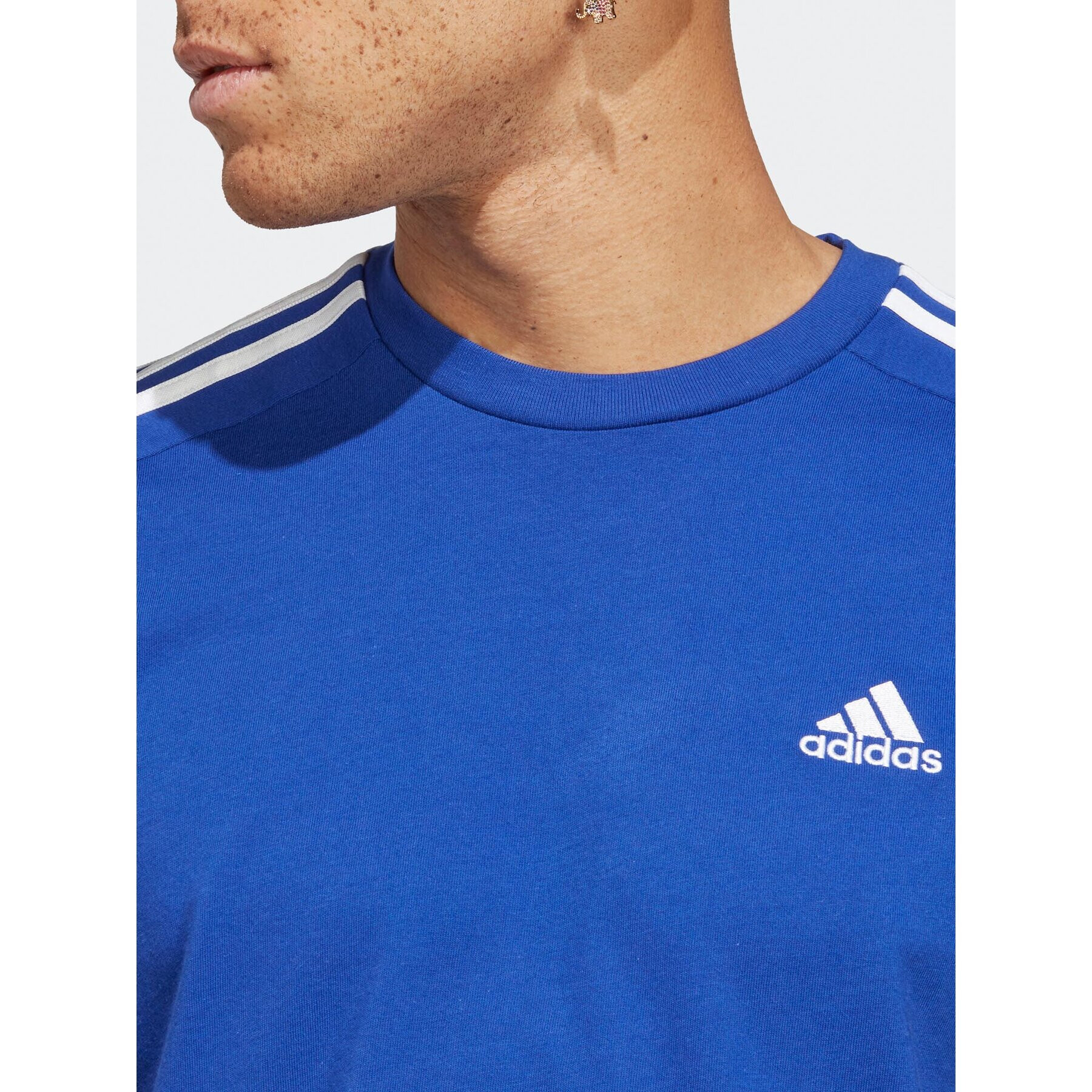 adidas Тишърт Essentials Single Jersey 3-Stripes T-Shirt IC9338 Син Regular Fit - Pepit.bg