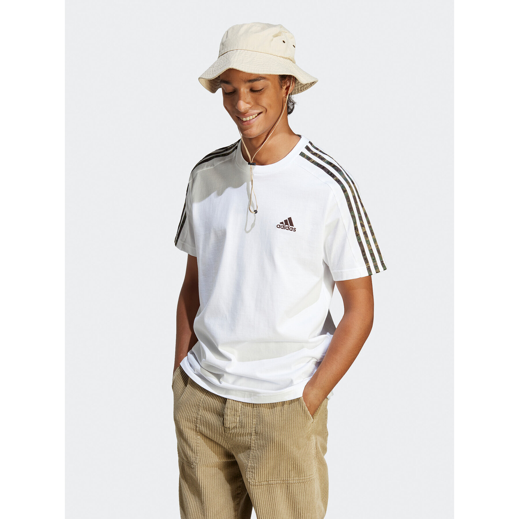 adidas Тишърт Essentials Single Jersey 3-Stripes T-Shirt IC9343 Бял Regular Fit - Pepit.bg