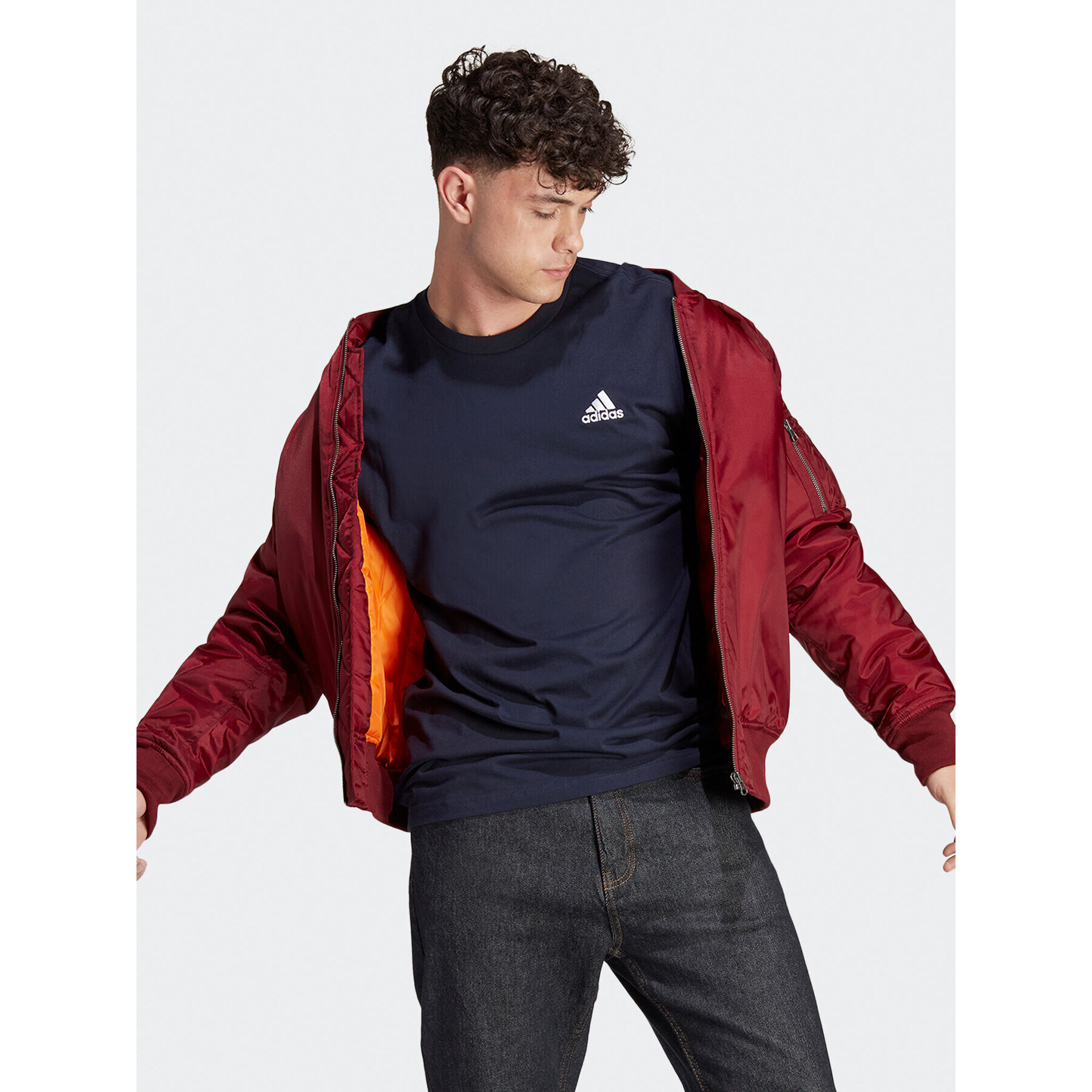 adidas Тишърт Essentials Single Jersey Embroidered Small Logo T-Shirt HY3404 Син Regular Fit - Pepit.bg