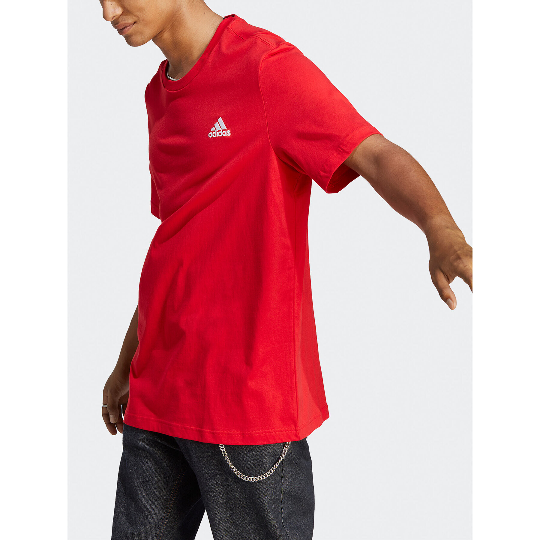 adidas Тишърт Essentials Single Jersey Embroidered Small Logo T-Shirt IC9290 Червен Regular Fit - Pepit.bg