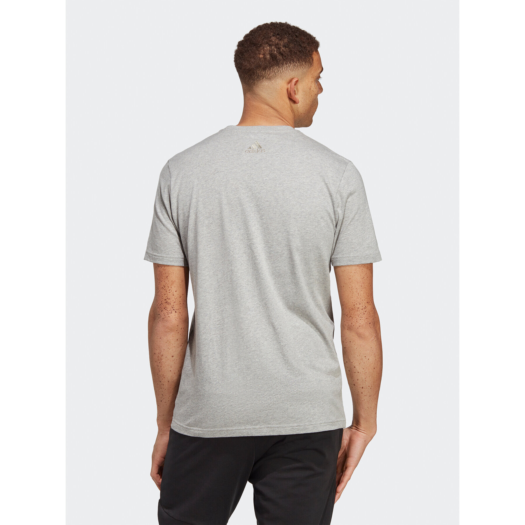 adidas Тишърт Essentials Single Jersey Linear Embroidered Logo T-Shirt IC9277 Сив Regular Fit - Pepit.bg