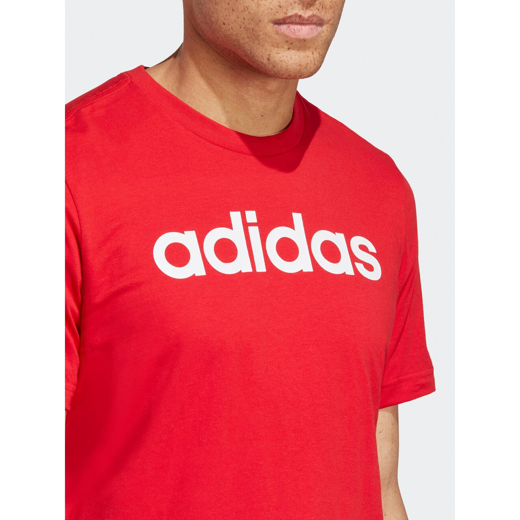 adidas Тишърт Essentials Single Jersey Linear Embroidered Logo T-Shirt IC9278 Червен Regular Fit - Pepit.bg