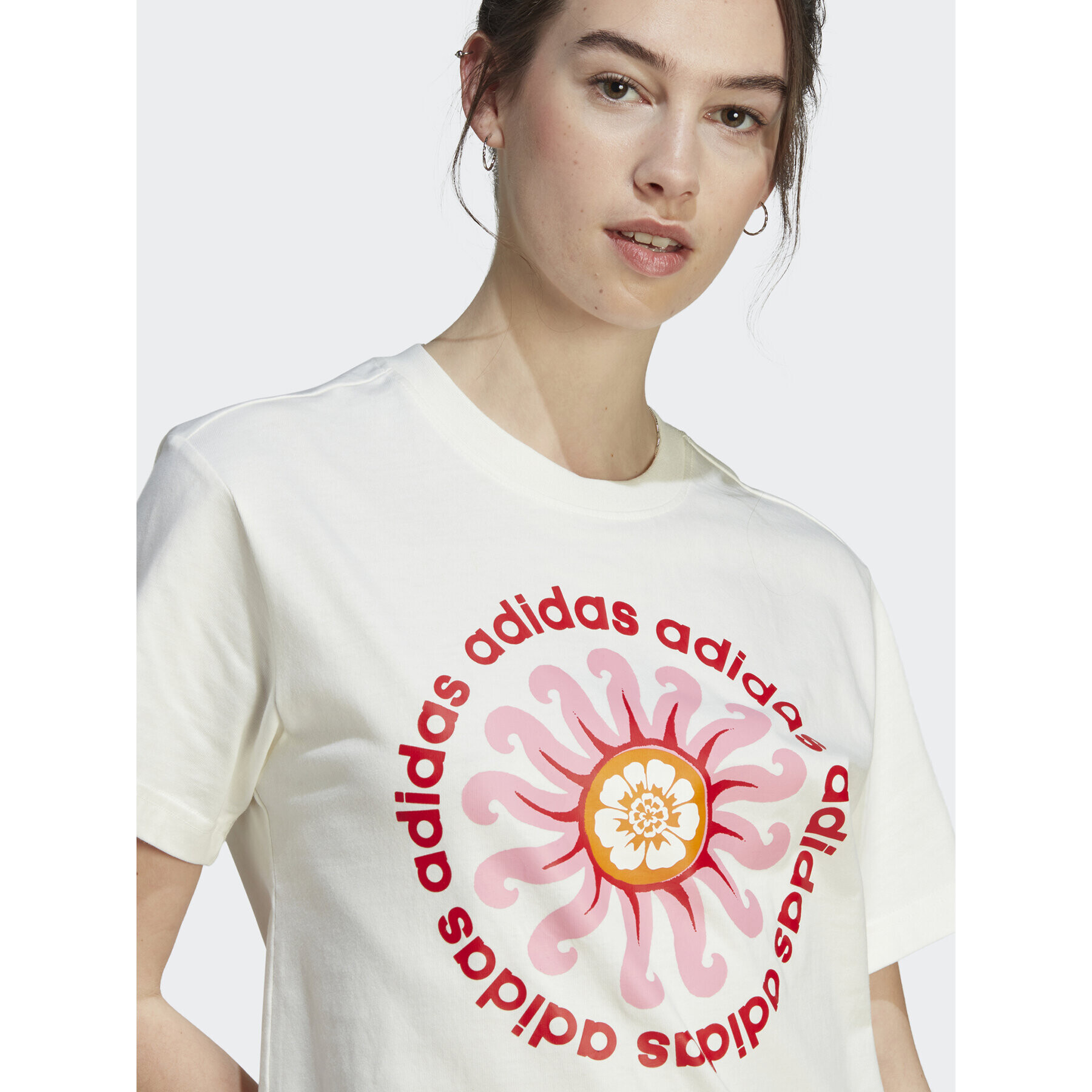 adidas Тишърт FARM Rio Graphic IM2391 Бял Regular Fit - Pepit.bg