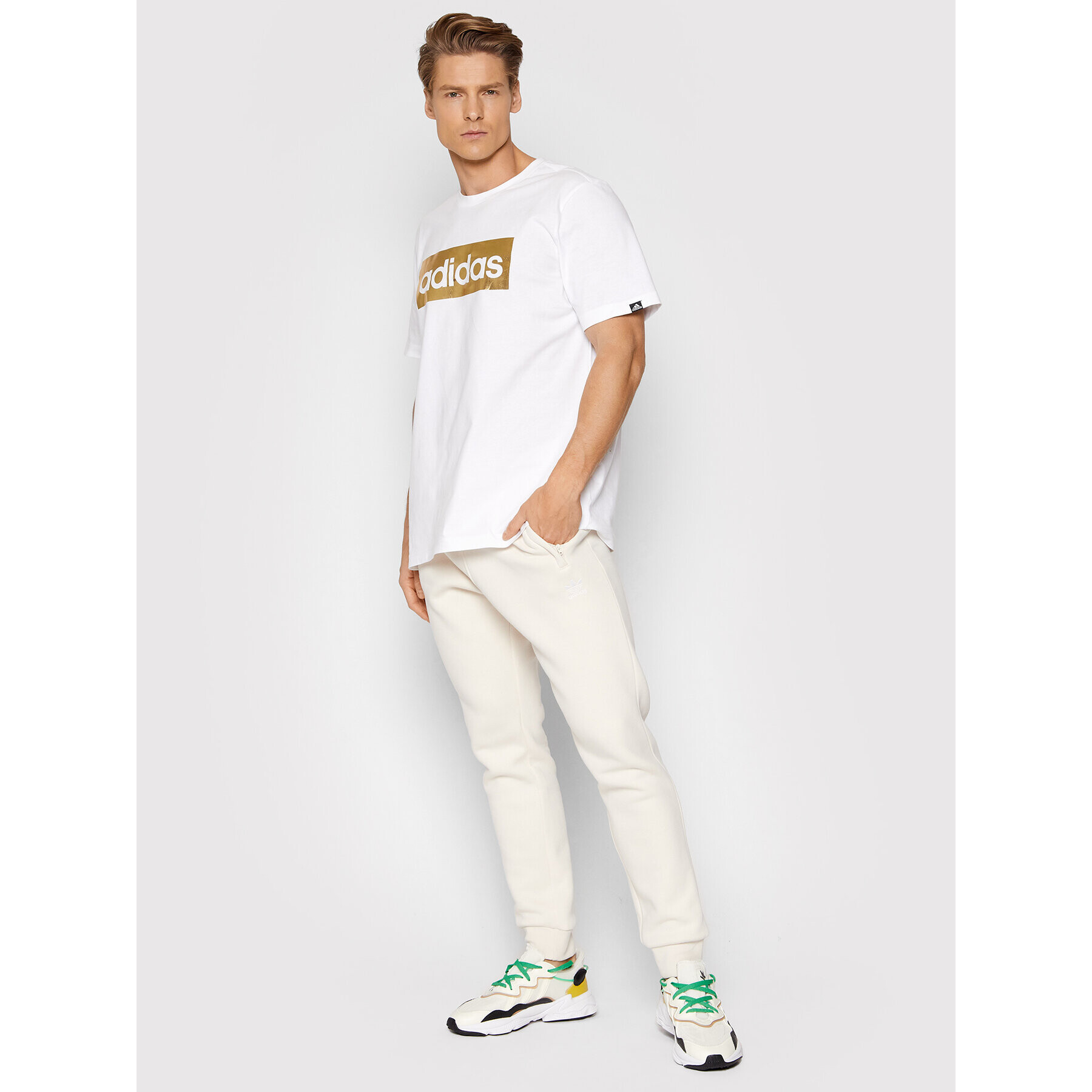 adidas Тишърт Foil Box Logo GS6281 Бял Regular Fit - Pepit.bg