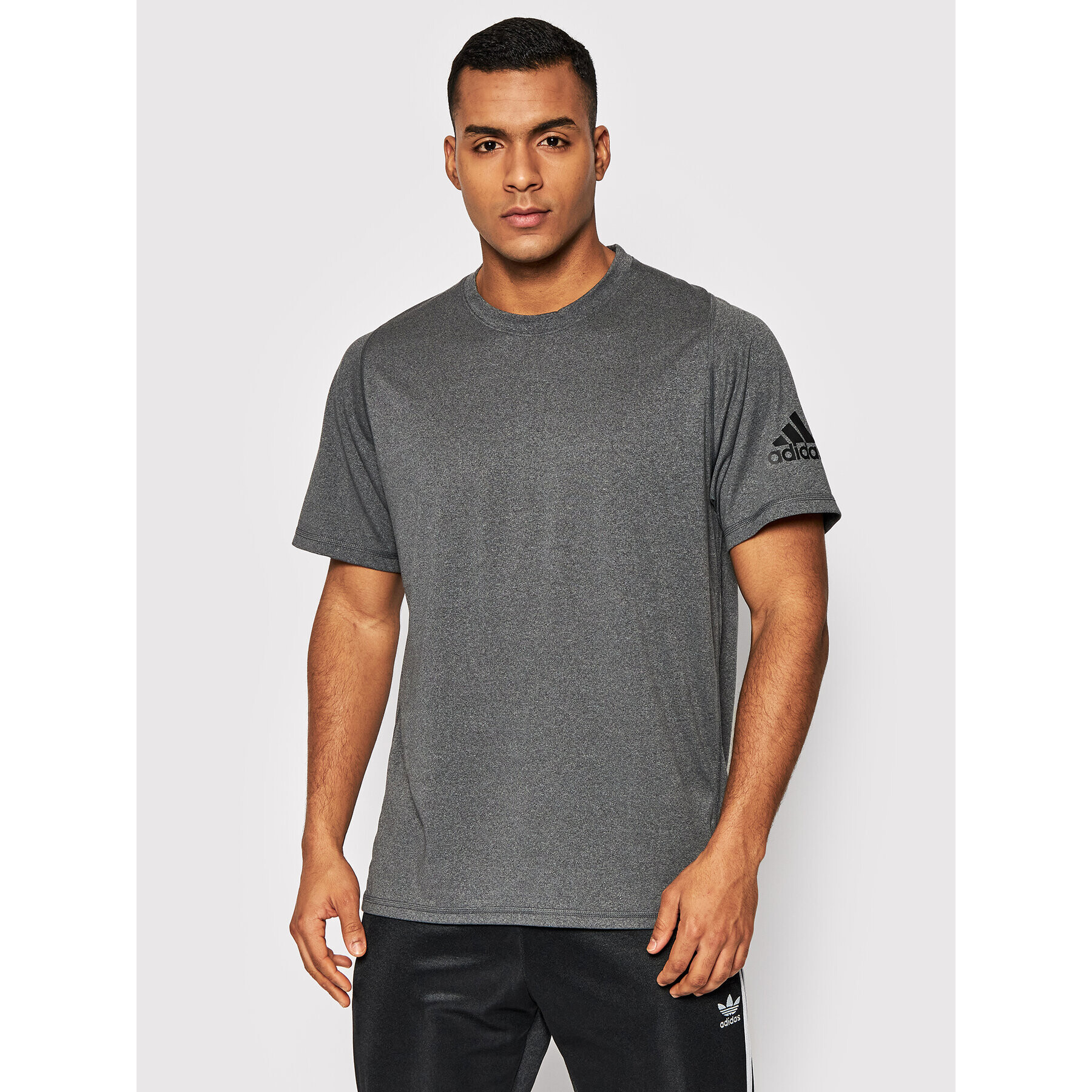 adidas Performance Тишърт Freelift Ultimate Aeroready Designed 2 Move GU2782_1 Сив Regular Fit - Pepit.bg