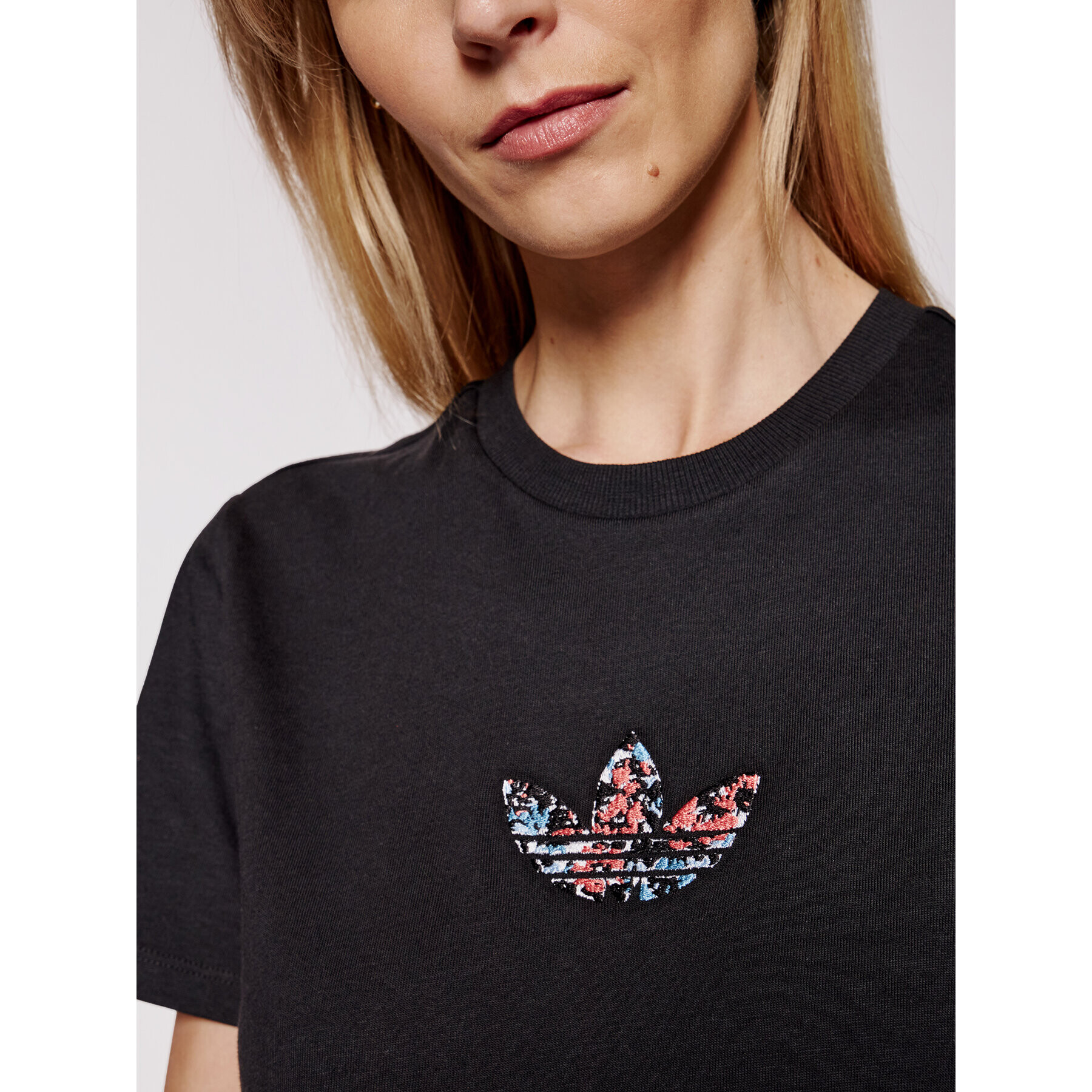 adidas Тишърт GN3043 Черен Standard Fit - Pepit.bg