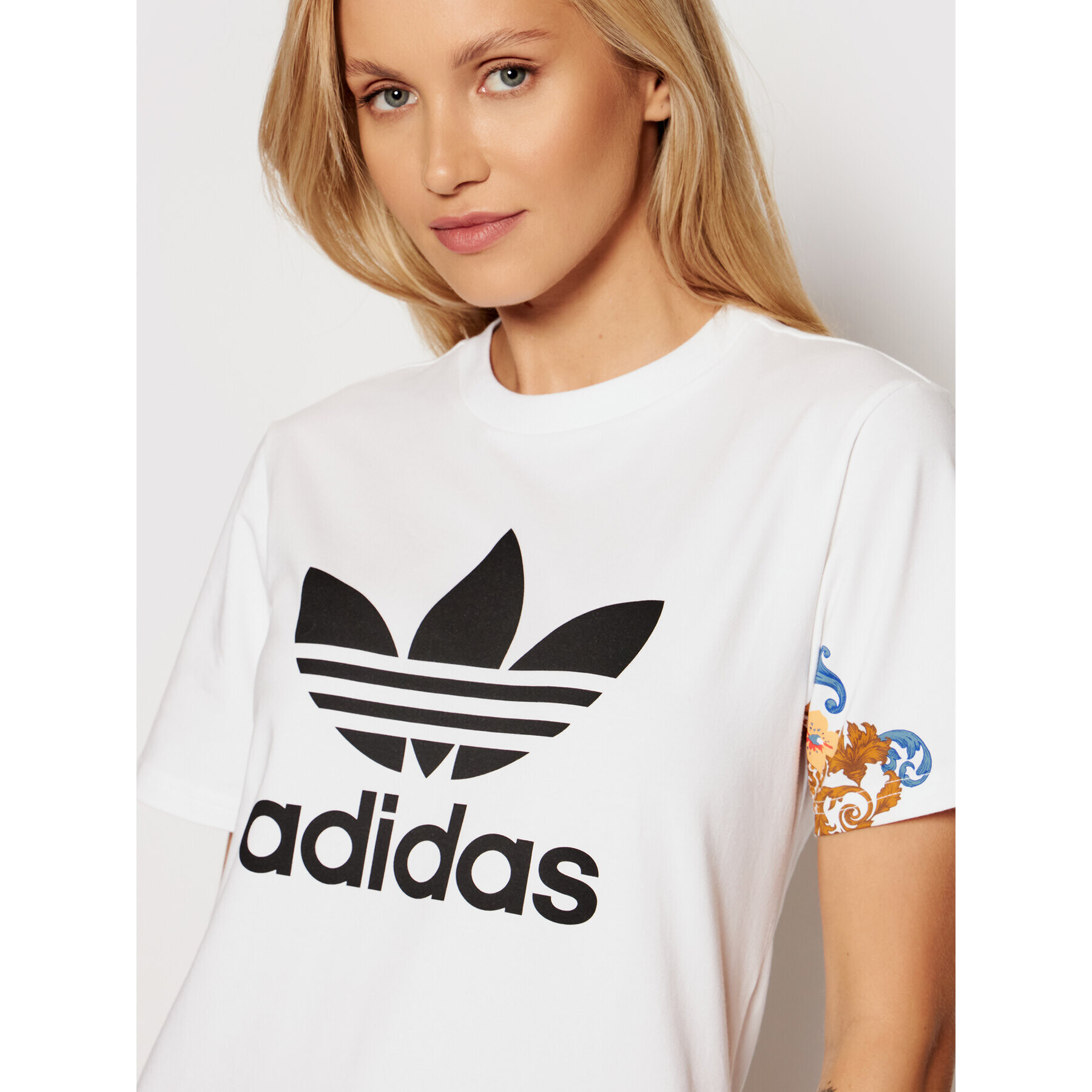 adidas Тишърт GN3354 Бял Regular Fit - Pepit.bg