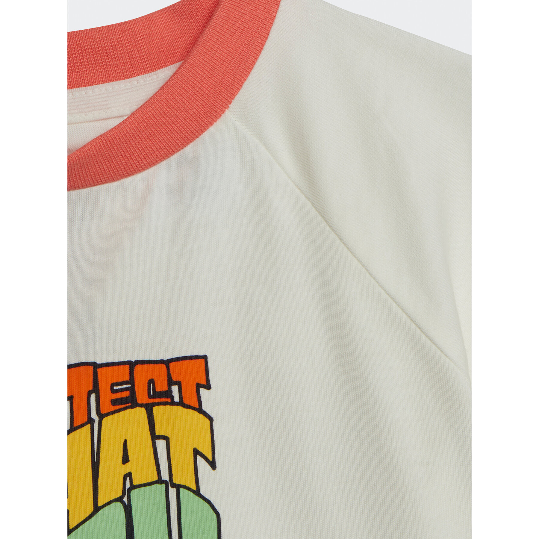 adidas Тишърт Graphic Print T-Shirt IB8607 Бял Regular Fit - Pepit.bg