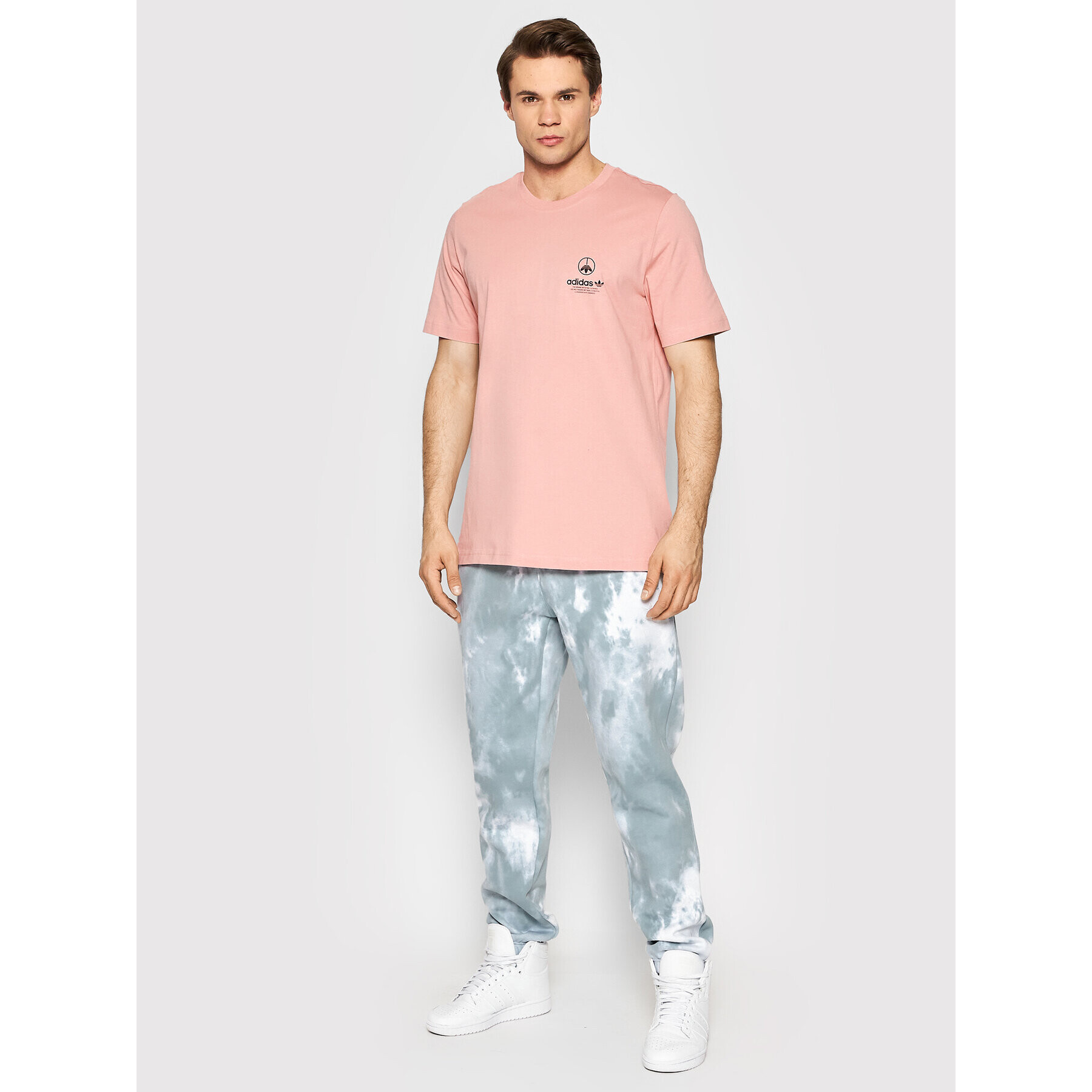 adidas Тишърт Graphics United HF4910 Розов Regular Fit - Pepit.bg