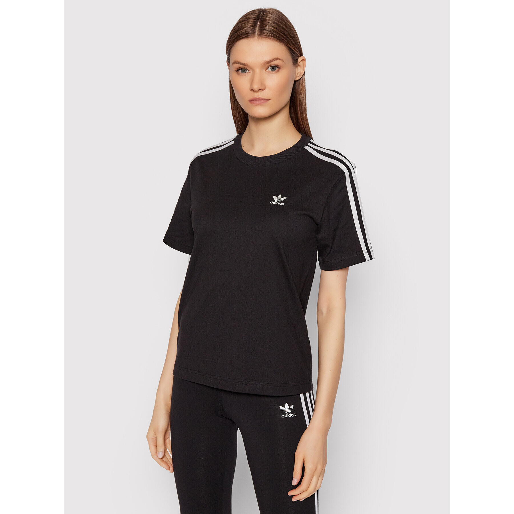 adidas Тишърт HF7533 Черен Regular Fit - Pepit.bg