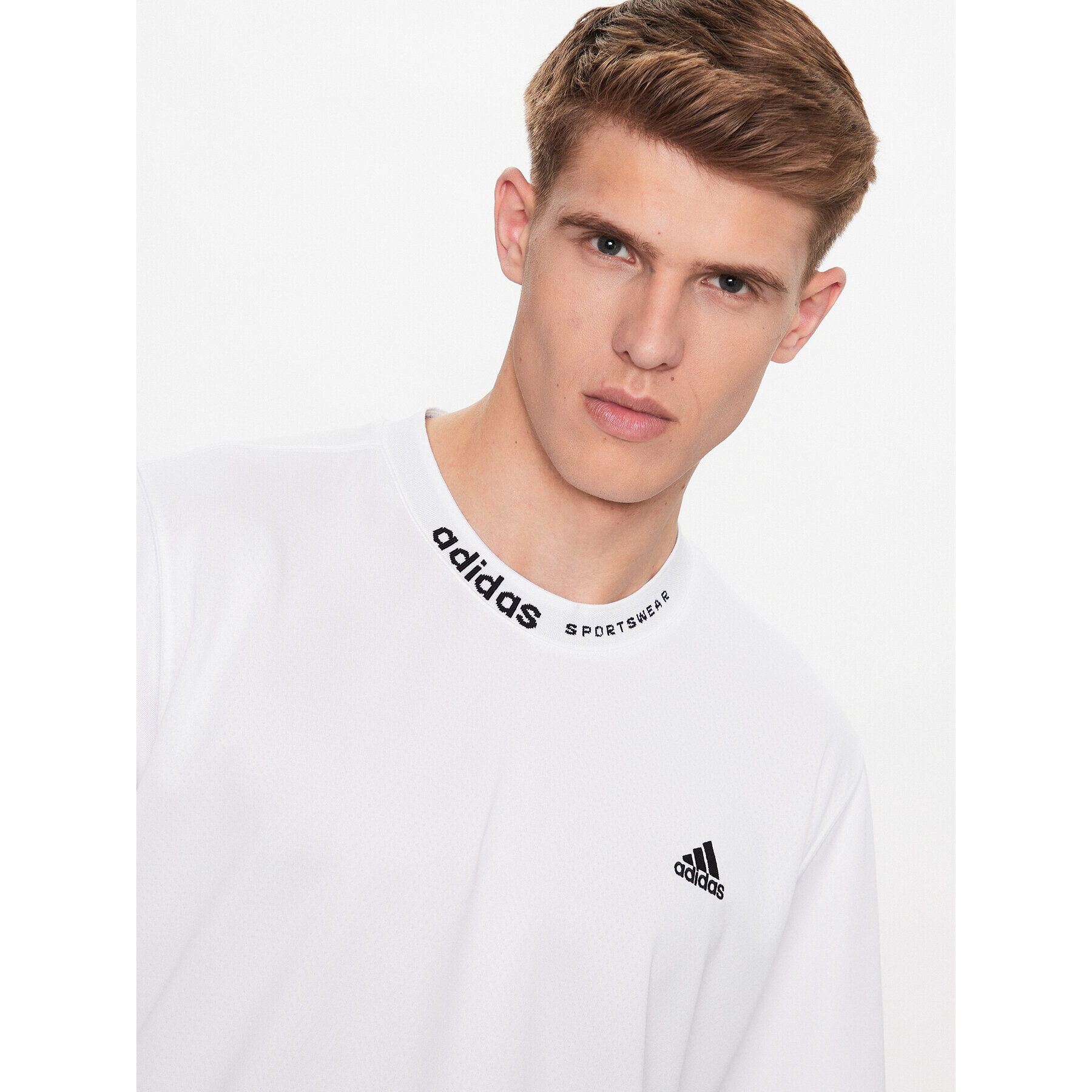 adidas Тишърт HY1285 Бял Loose Fit - Pepit.bg