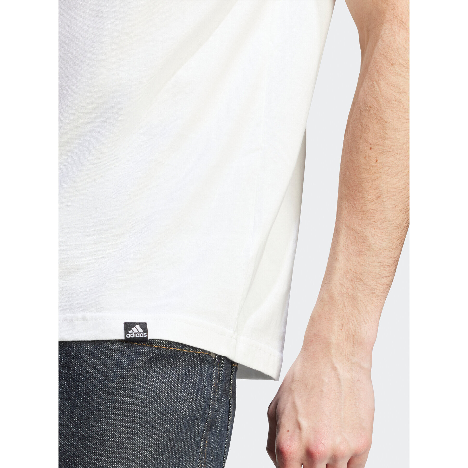 adidas Тишърт HY1338 Бял Regular Fit - Pepit.bg