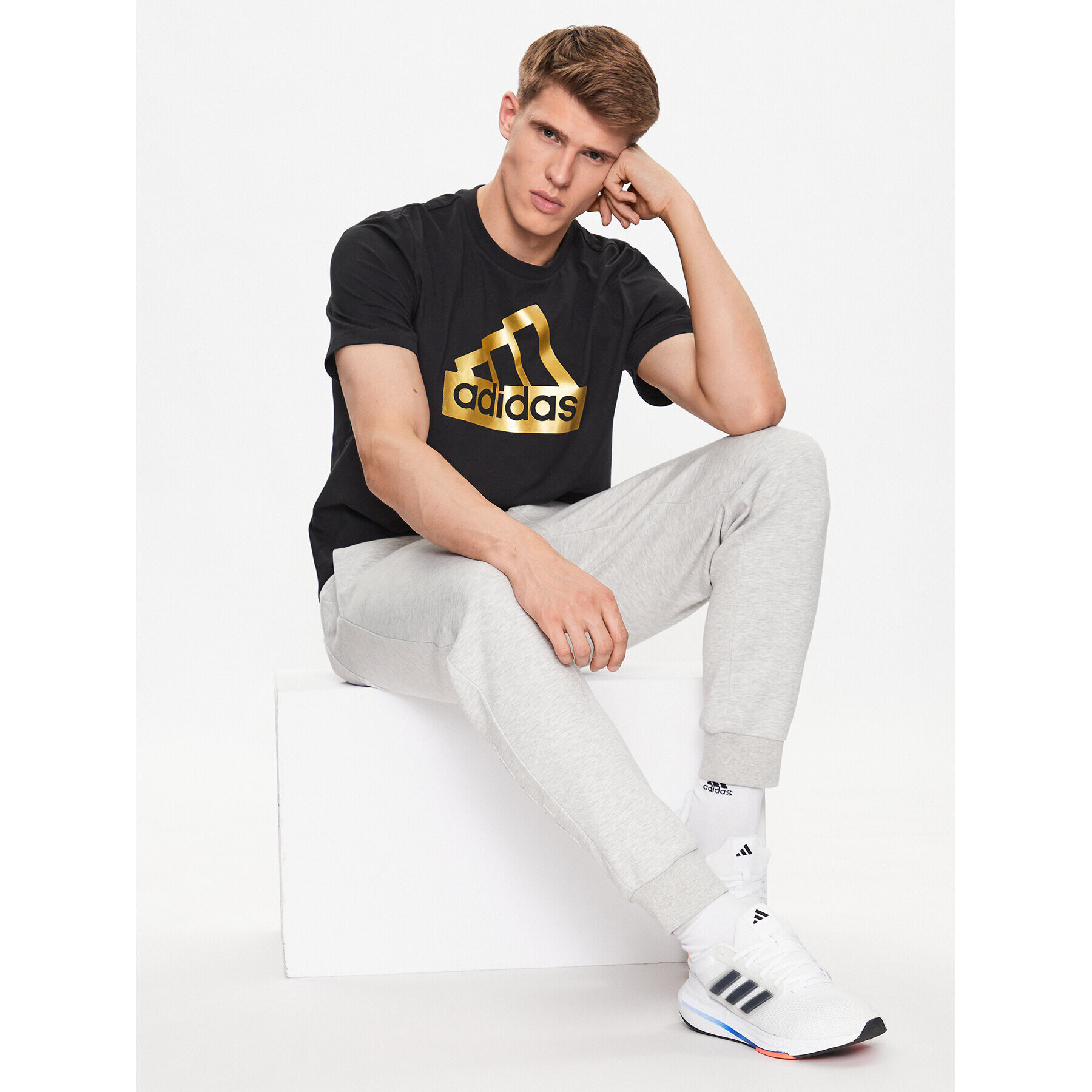 adidas Тишърт II3468 Черен Regular Fit - Pepit.bg