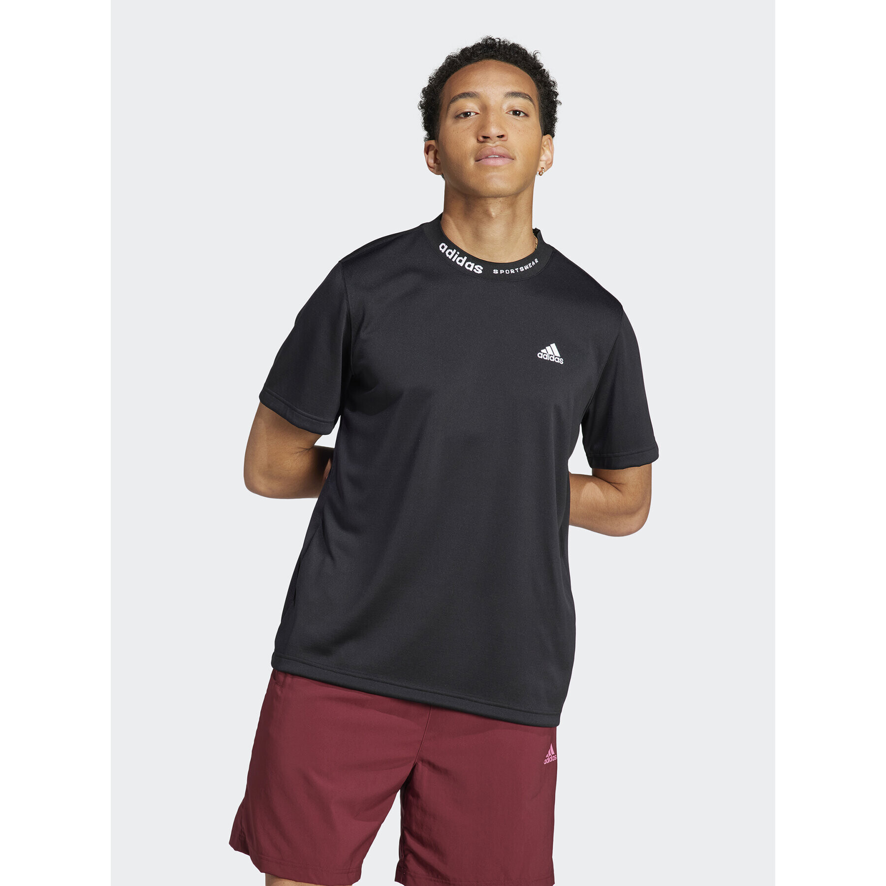 adidas Тишърт IJ6460 Черен Loose Fit - Pepit.bg
