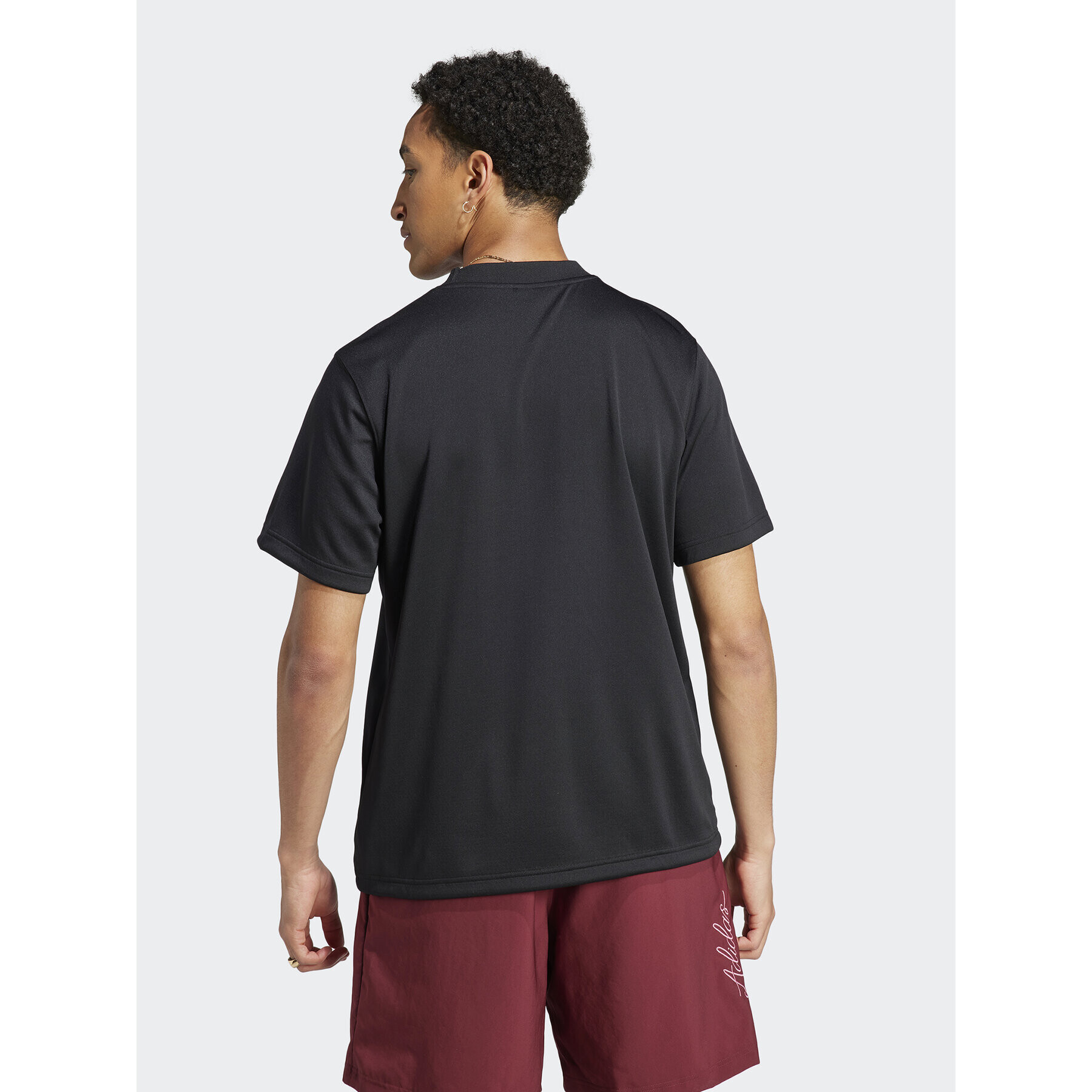 adidas Тишърт IJ6460 Черен Loose Fit - Pepit.bg