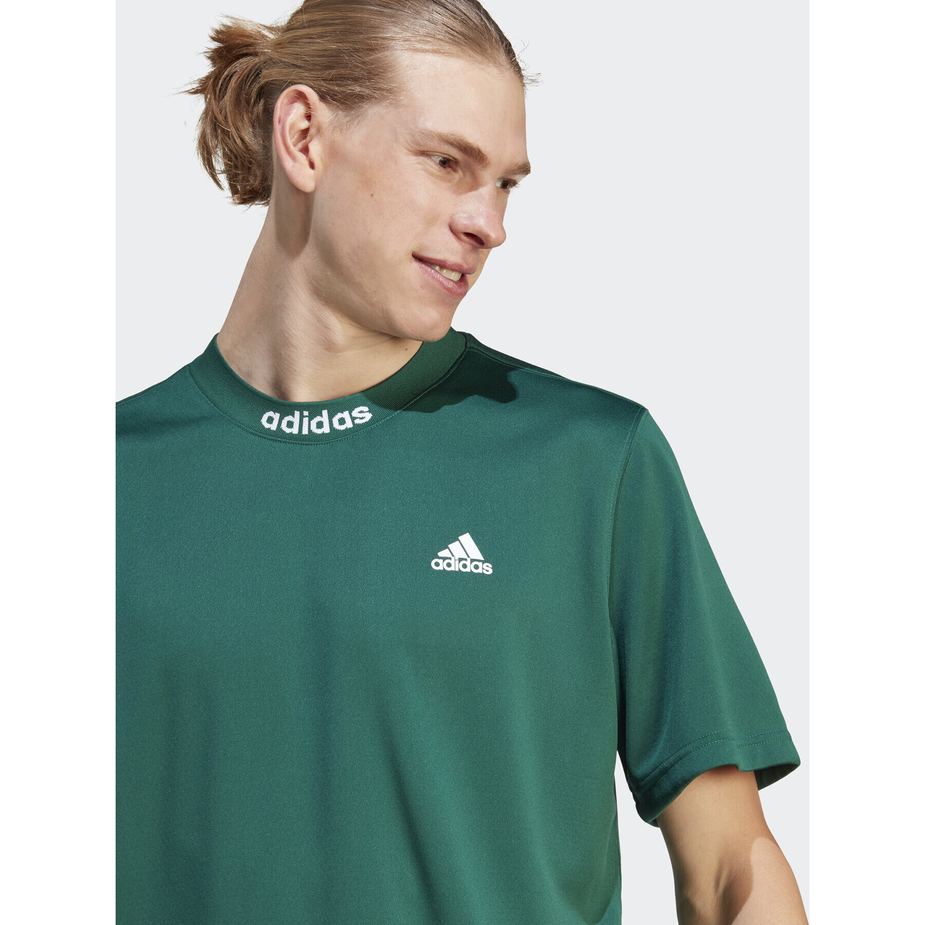 adidas Тишърт IJ6462 Зелен Loose Fit - Pepit.bg