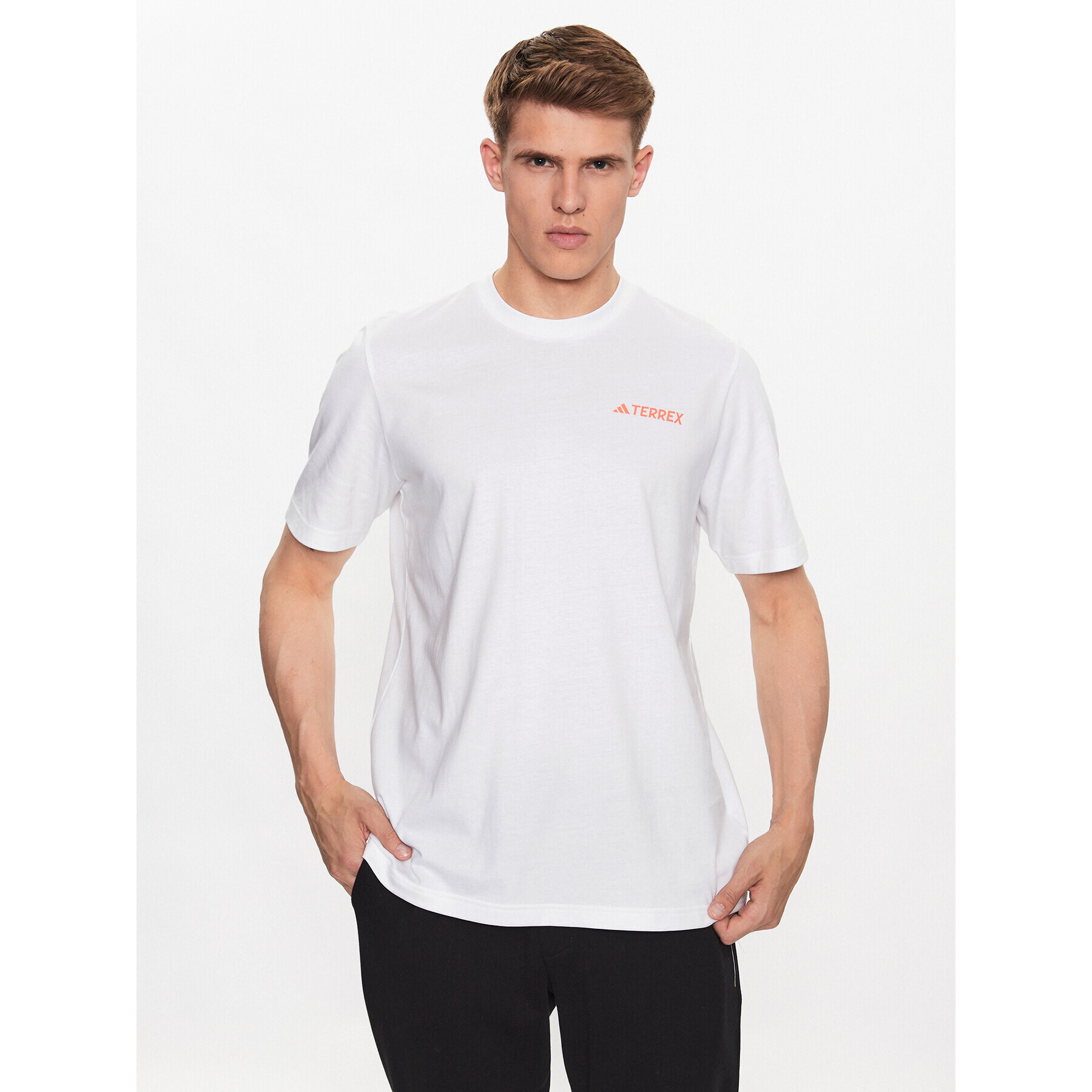 adidas Тишърт IL2636 Бял Regular Fit - Pepit.bg