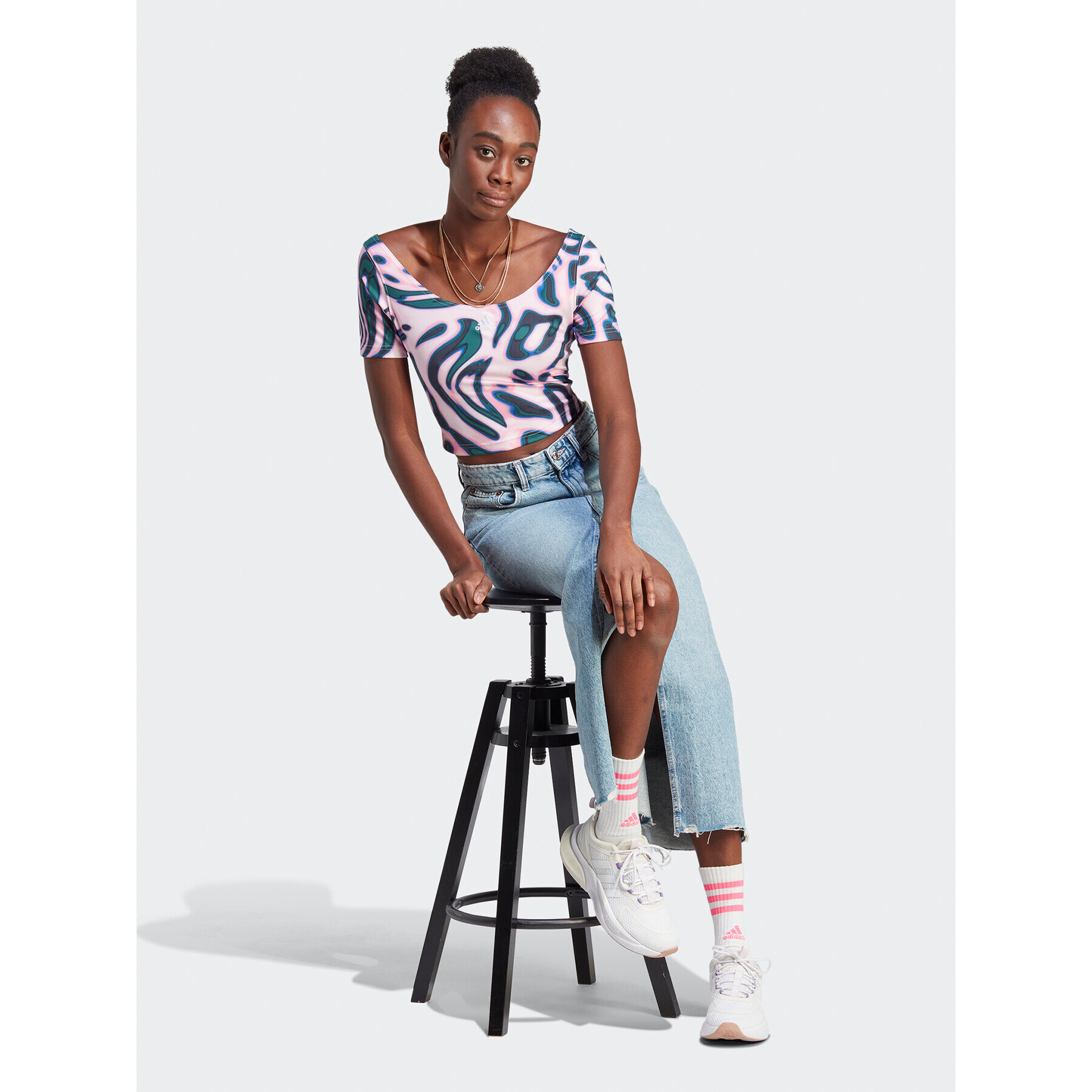 adidas Тишърт IM2566 Розов Loose Fit - Pepit.bg